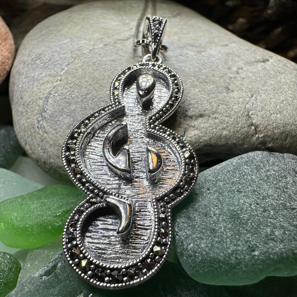 Crescendo Music Note Necklace