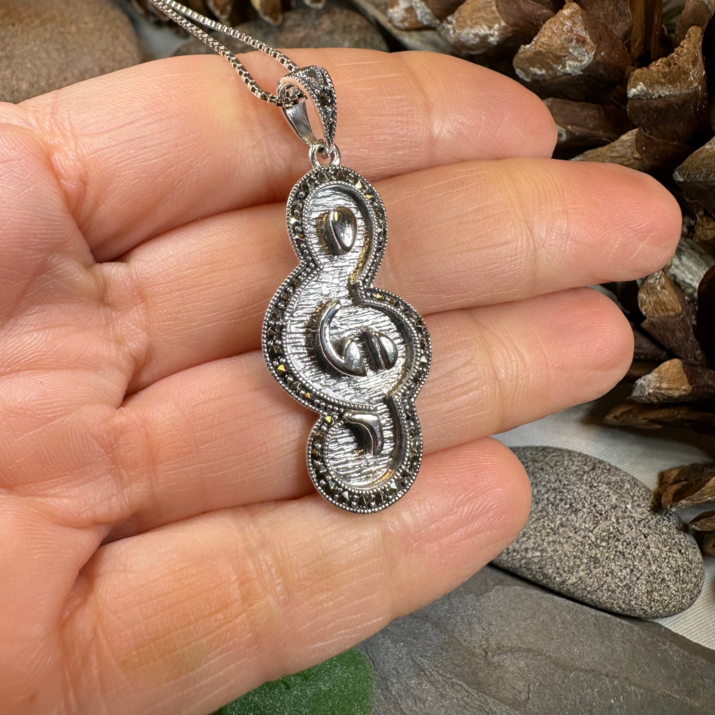 Crescendo Music Note Necklace