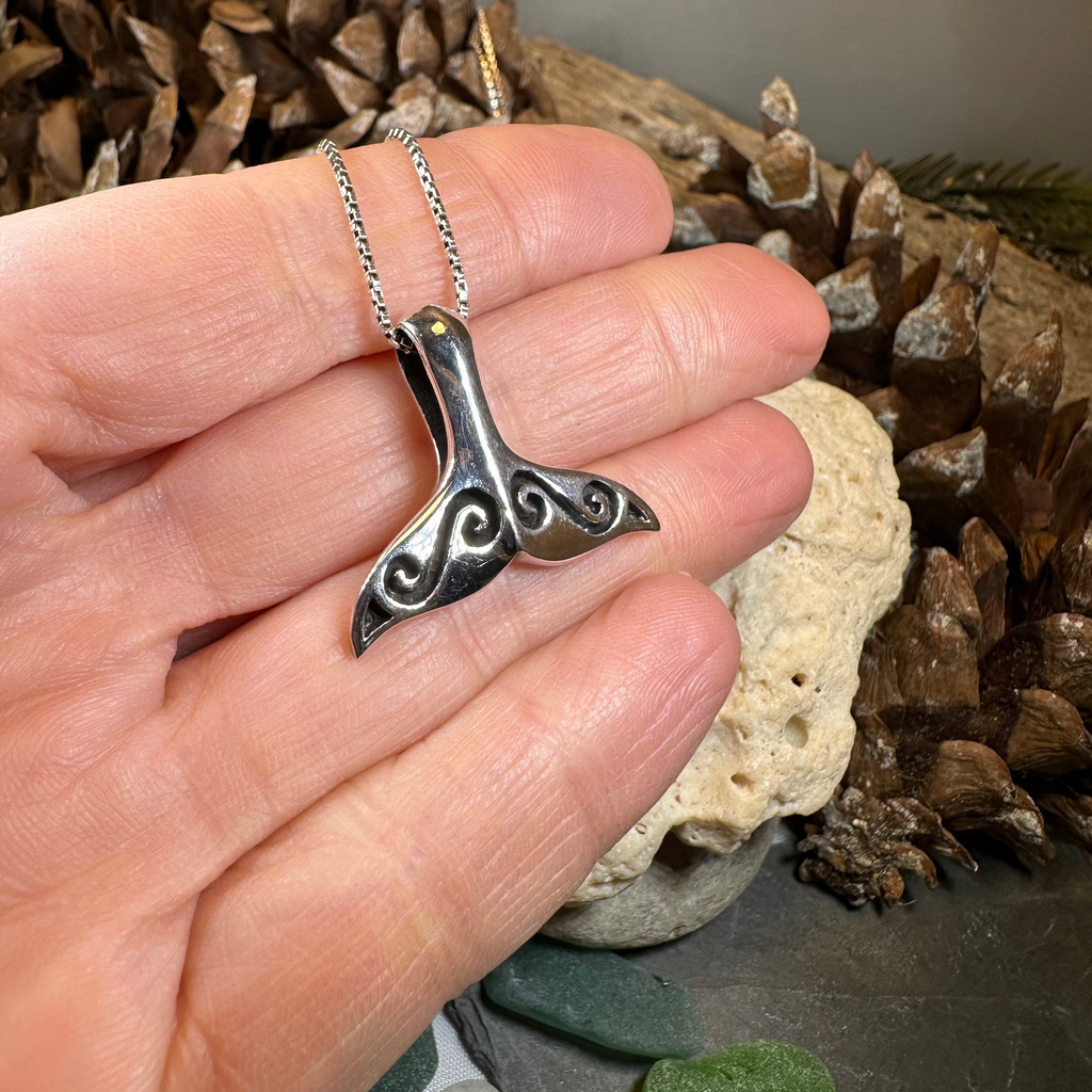 Míol Mór Whale Tail Necklace