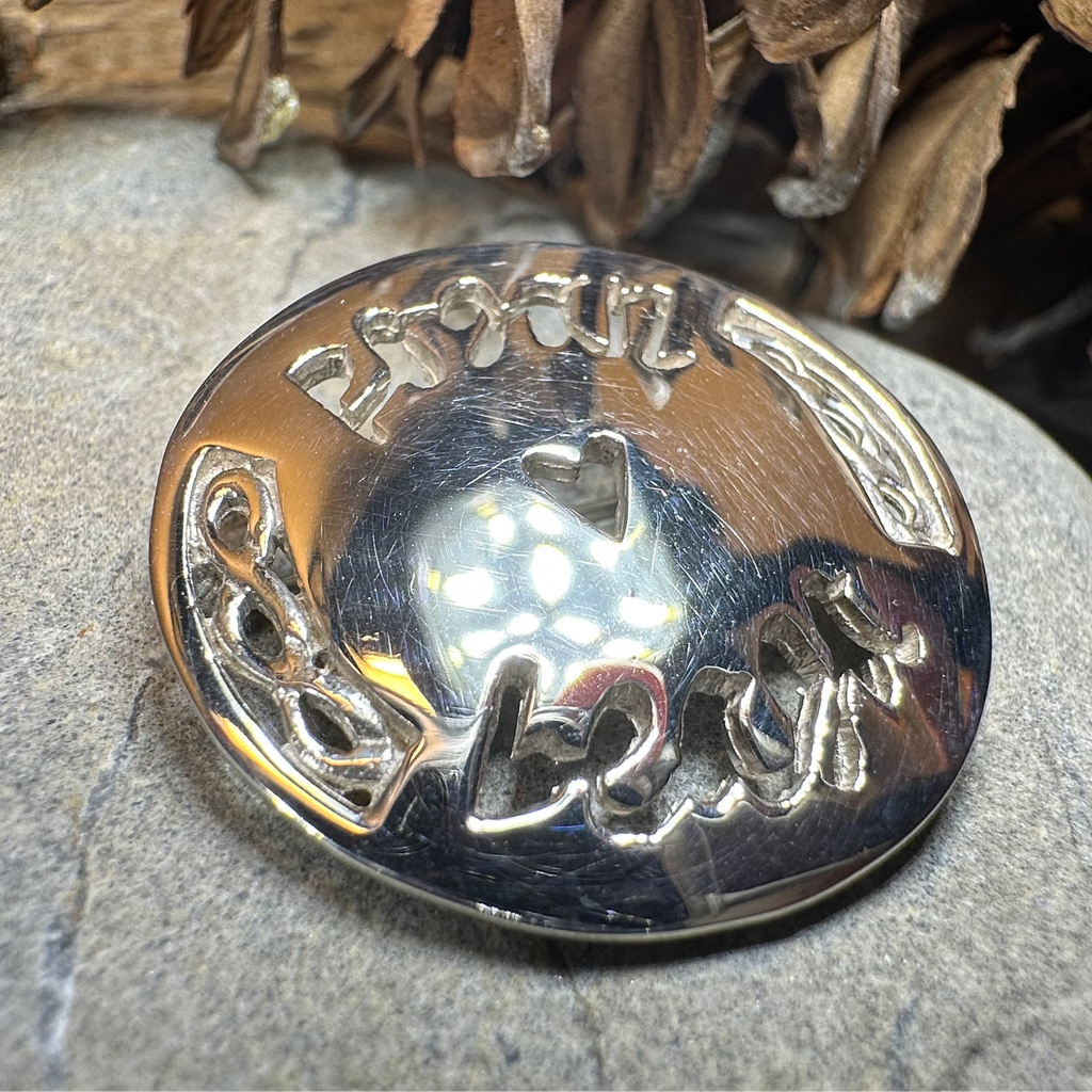 Scots Gaelic "Little Kisses" Brooch - Handmade in Scotland