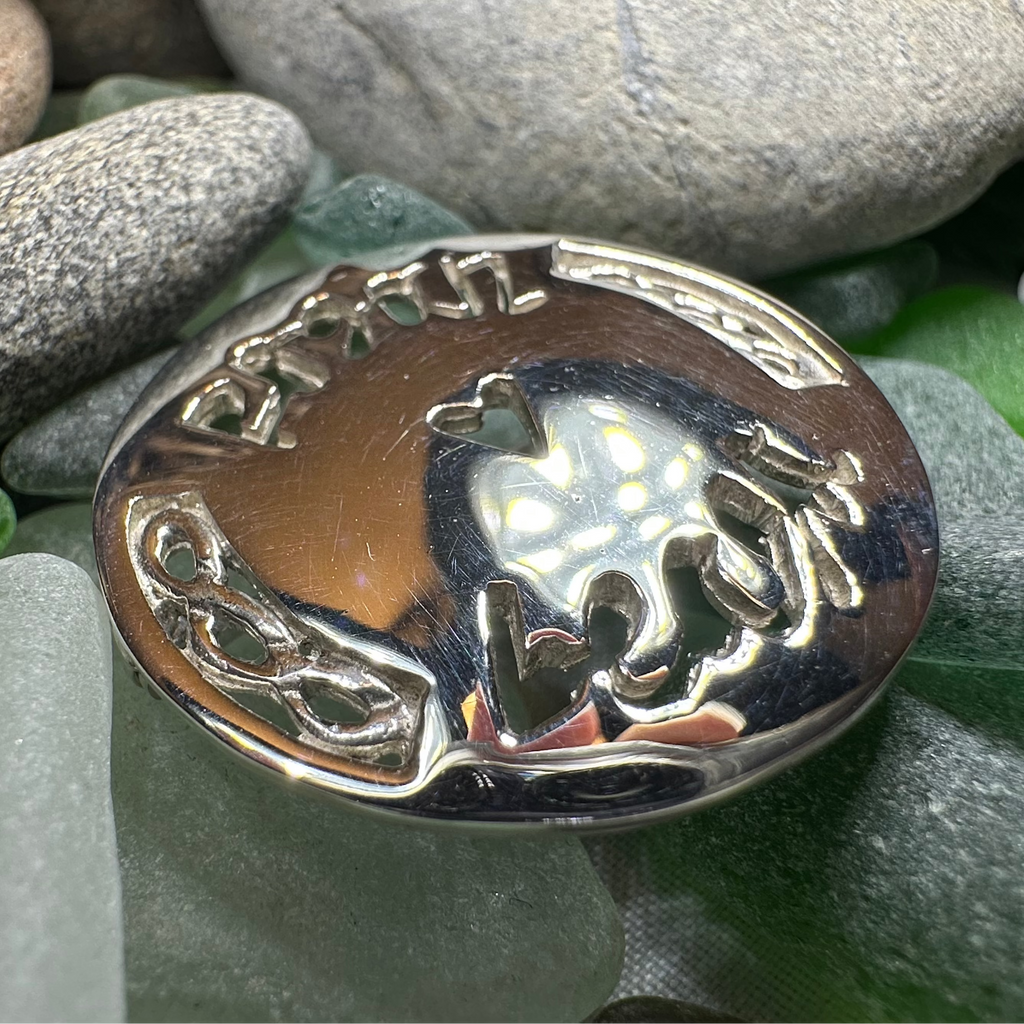 Scots Gaelic "Little Kisses" Brooch - Handmade in Scotland