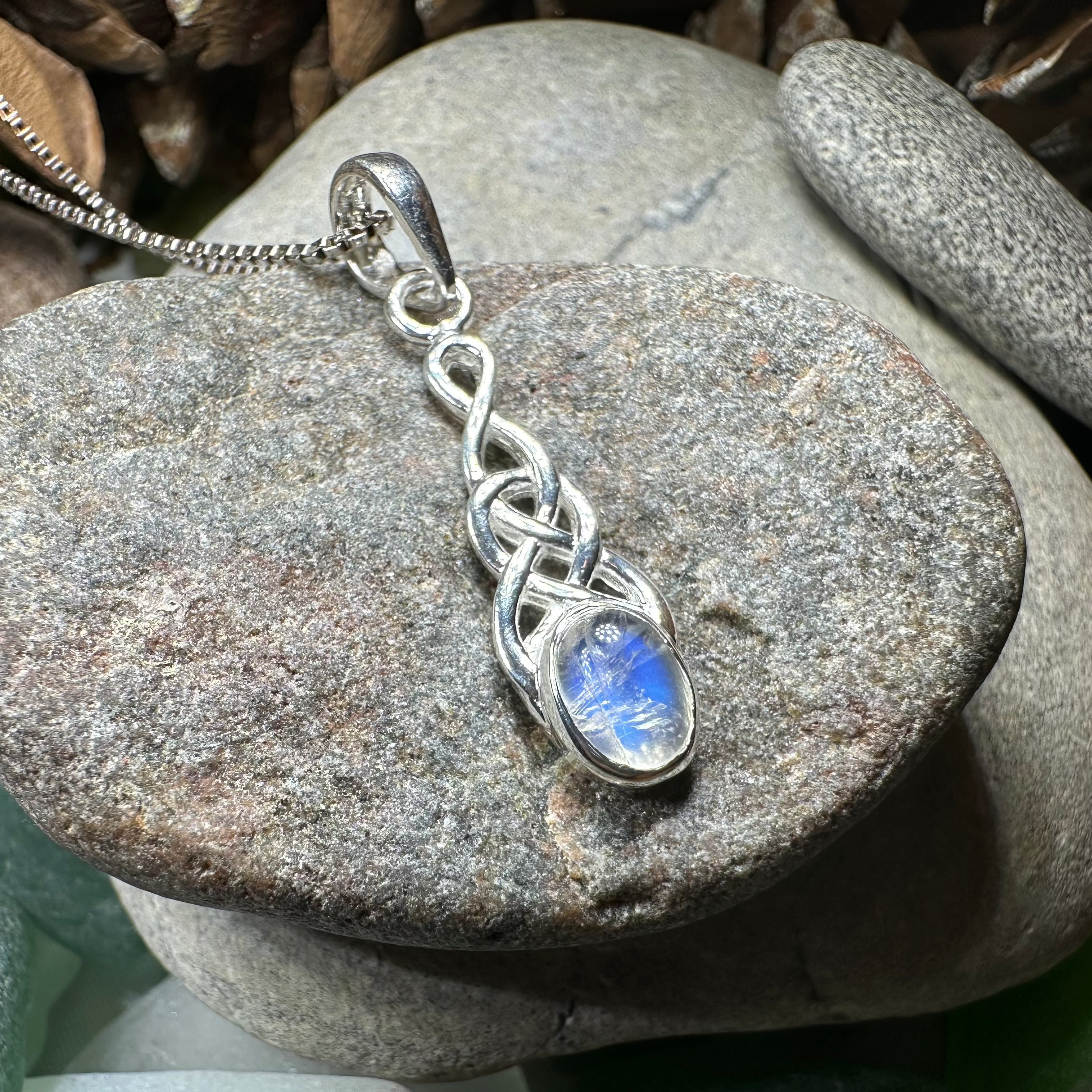 Dublin Celtic Knot Necklace