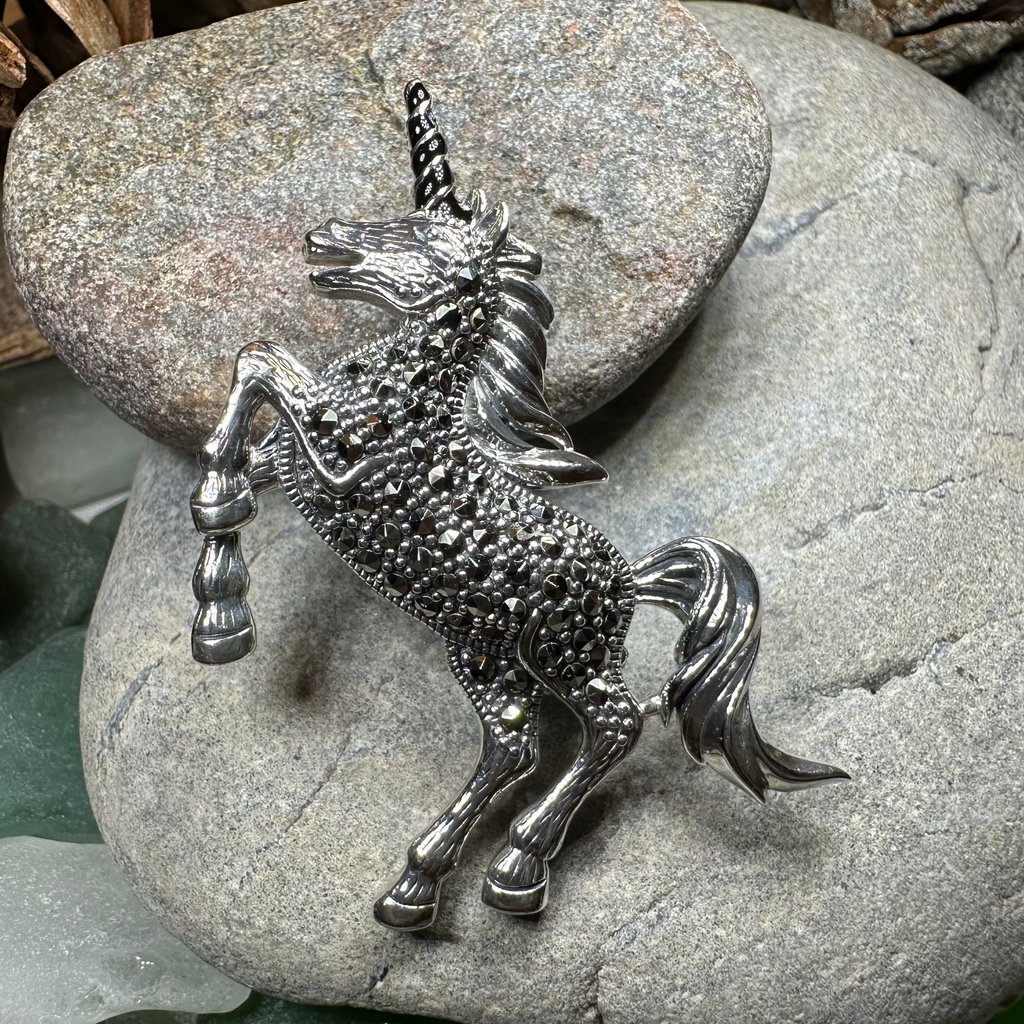 Prancing Unicorn of Scotland Pin