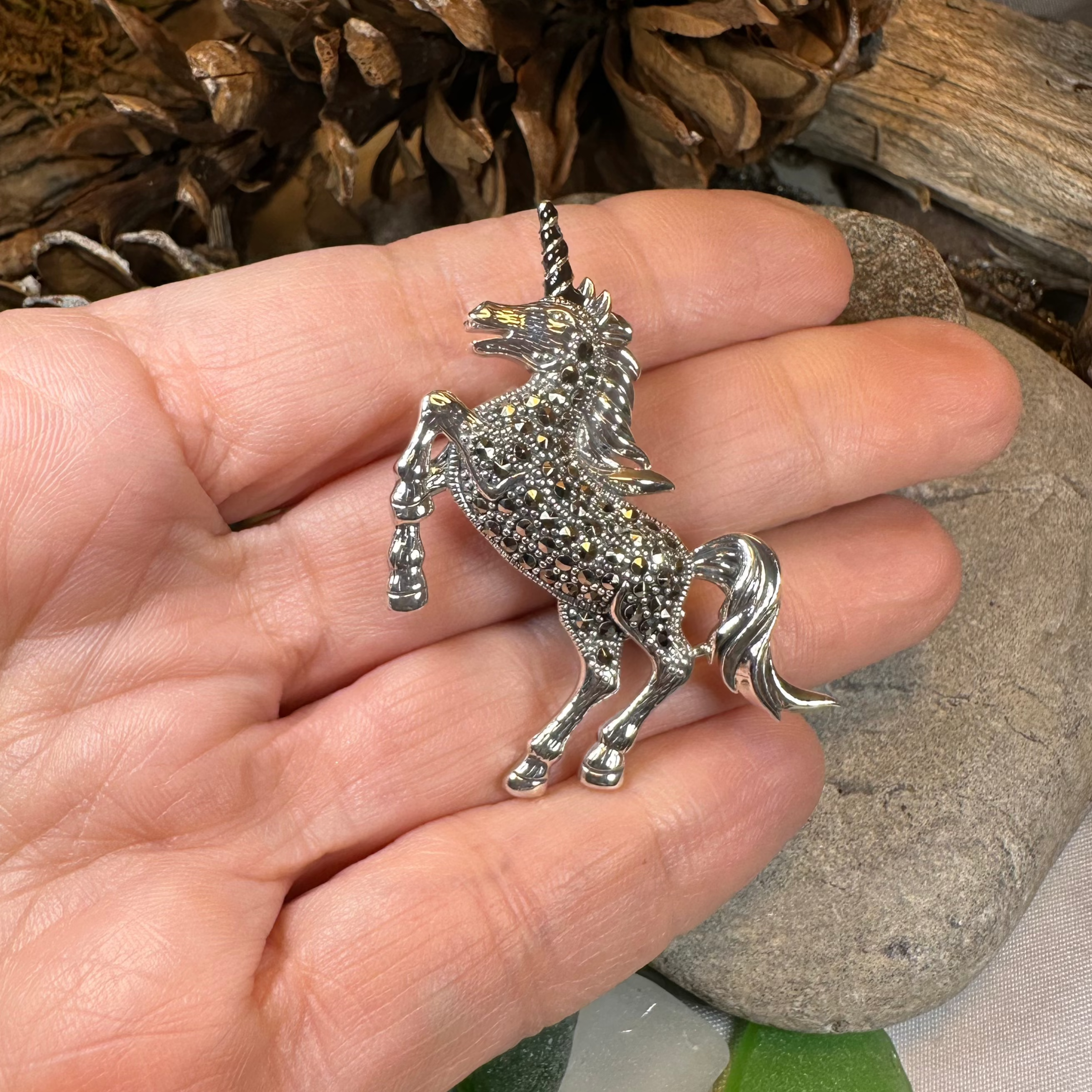 Prancing Unicorn of Scotland Pin
