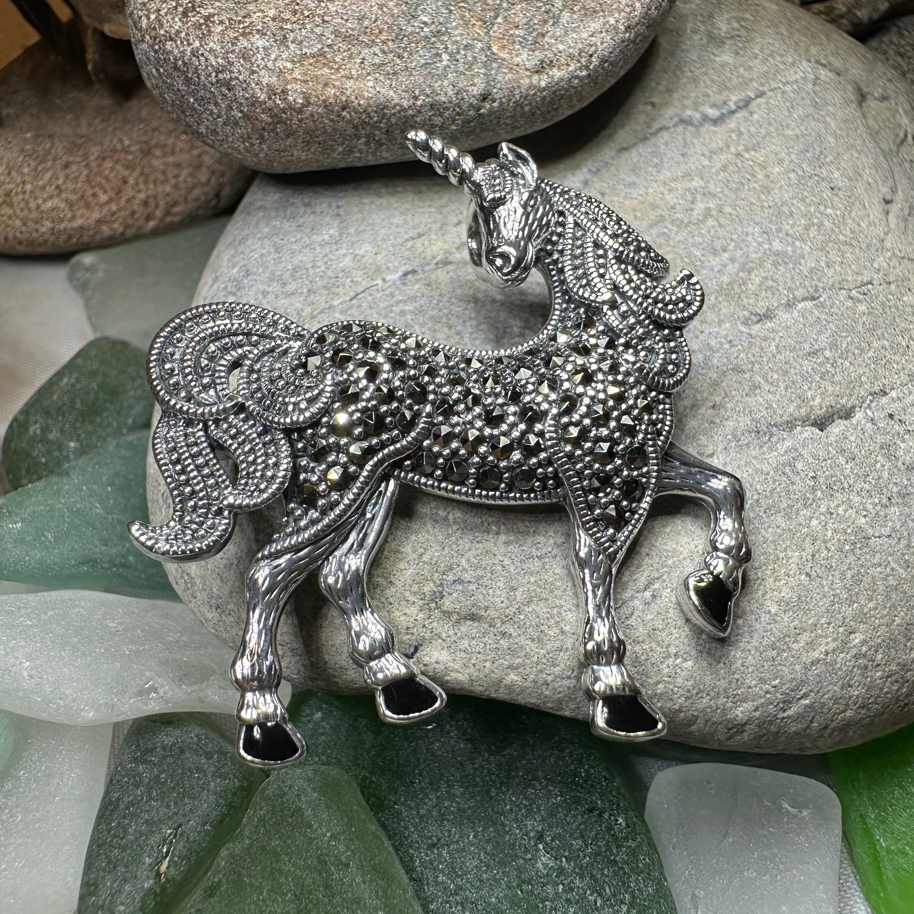 Elegant Unicorn of Scotland Pin