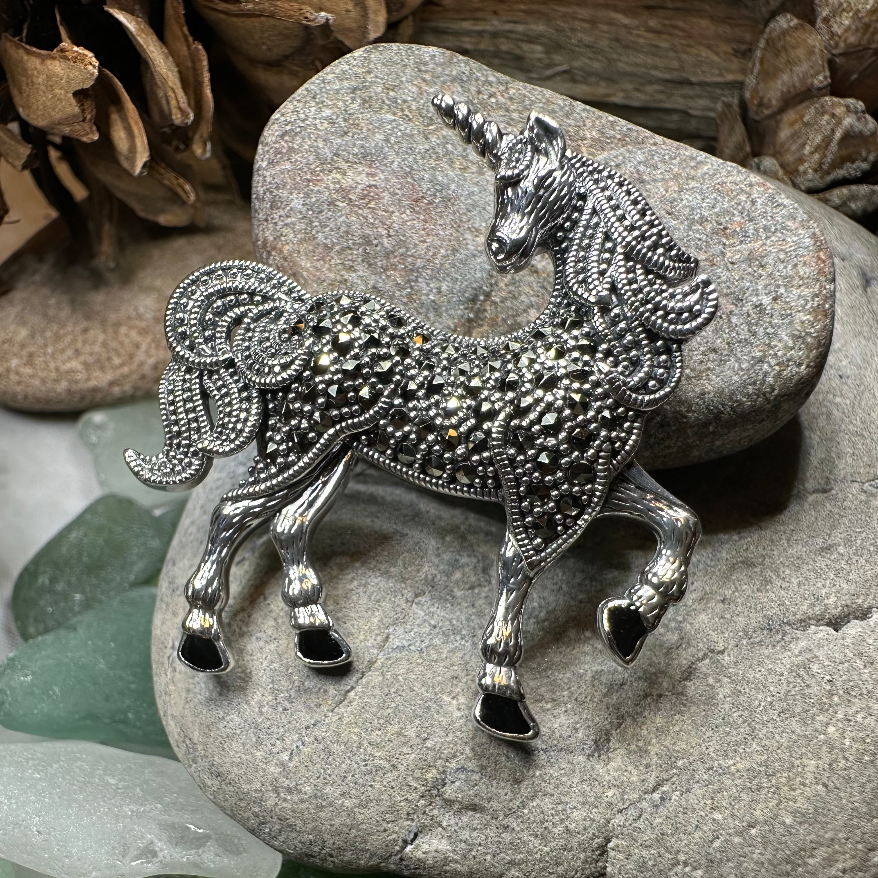 Elegant Unicorn of Scotland Pin