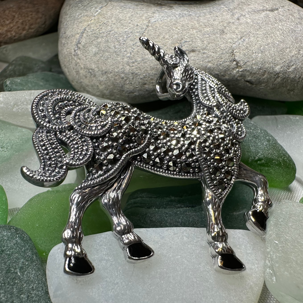 Elegant Unicorn of Scotland Pin