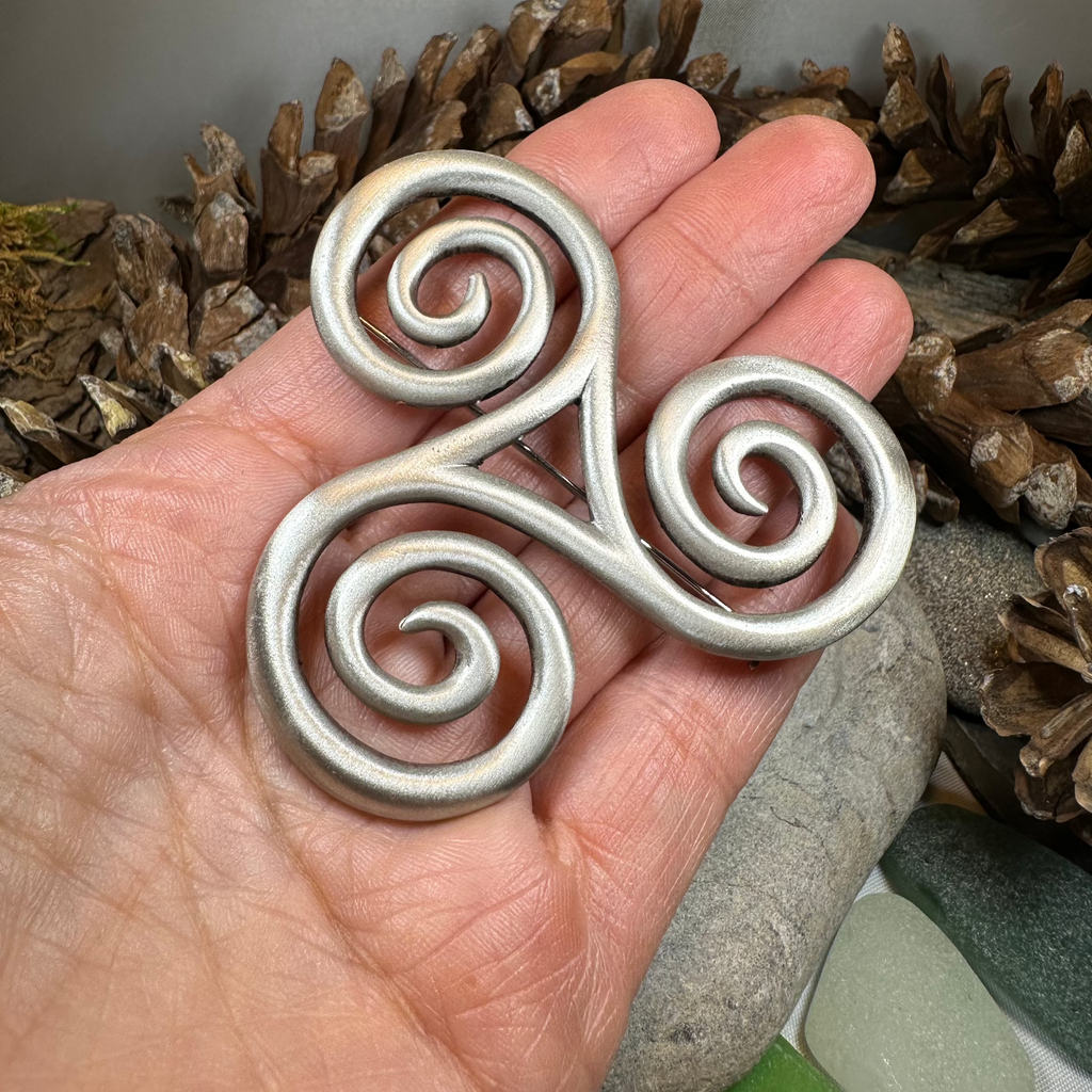 Vesunna Large Celtic Spiral Brooch