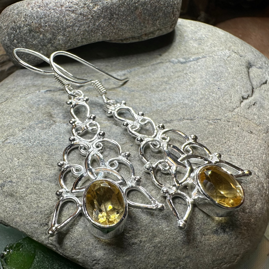 Angeni Trinity Knot Earrings