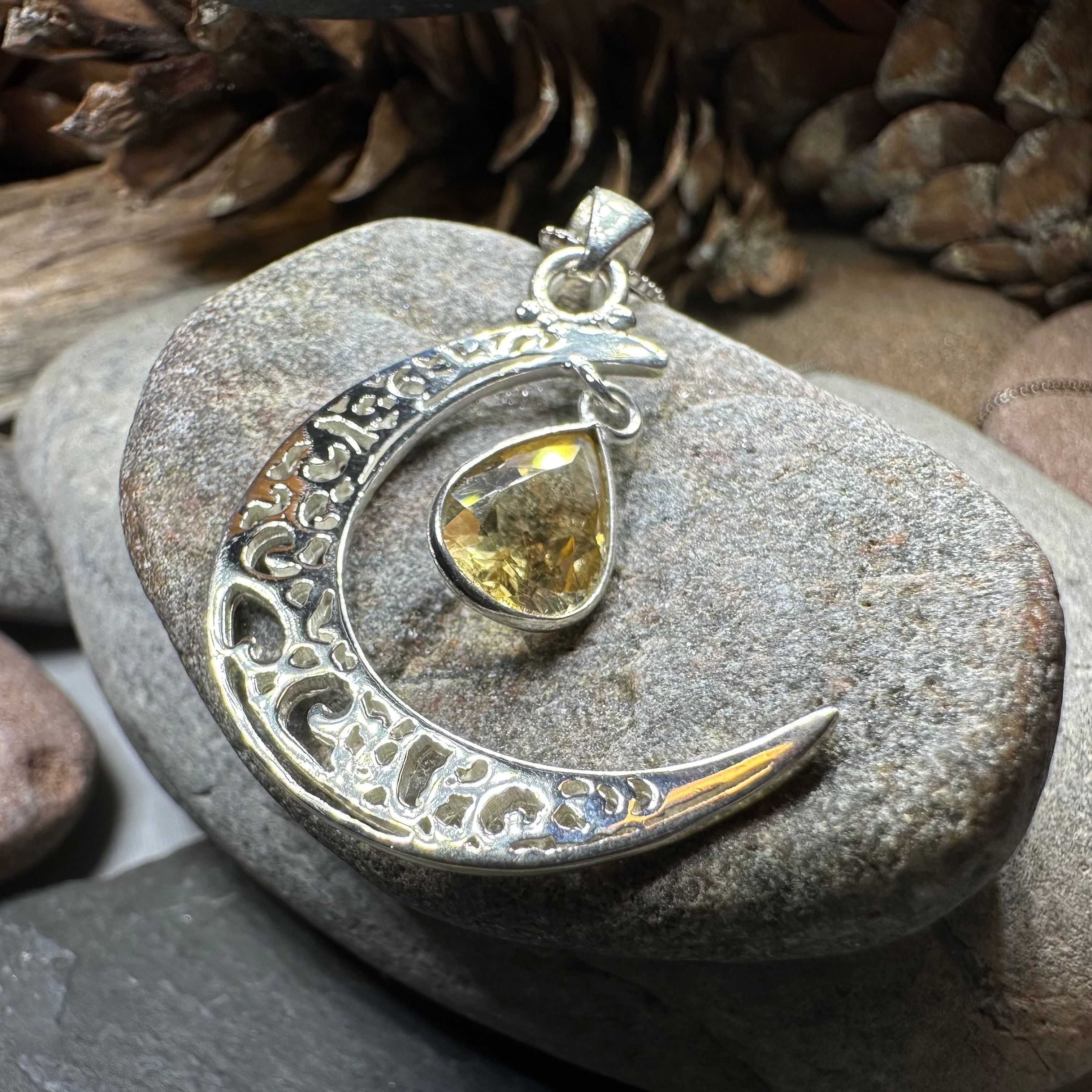 Riana Moon Necklace
