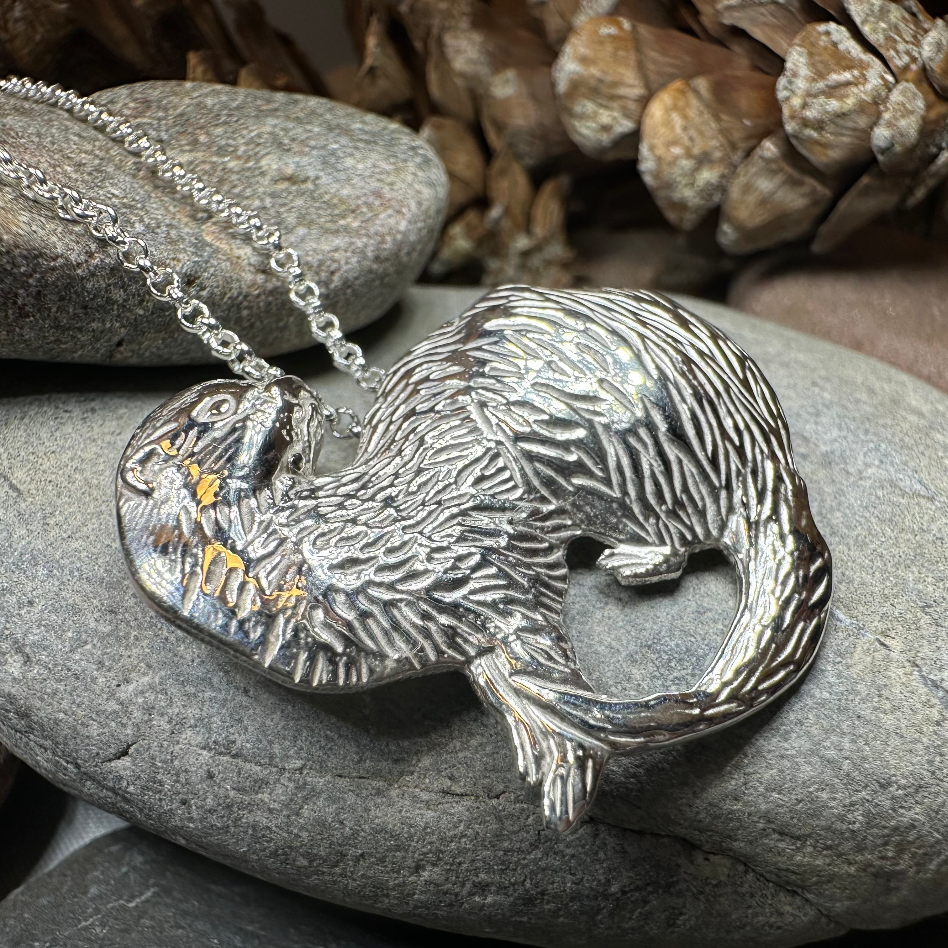 Dratsie Scottish Otter Necklace