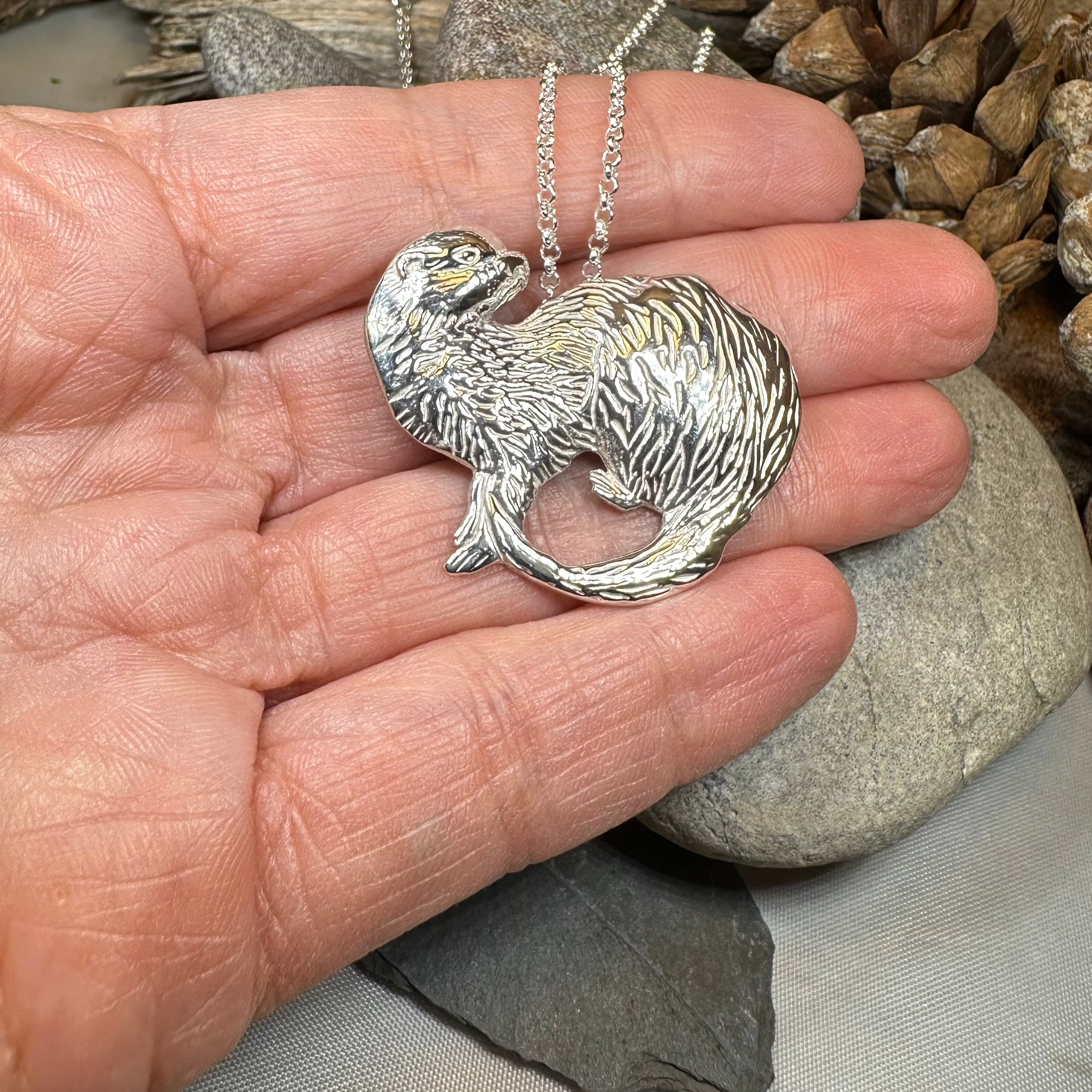Dratsie Scottish Otter Necklace