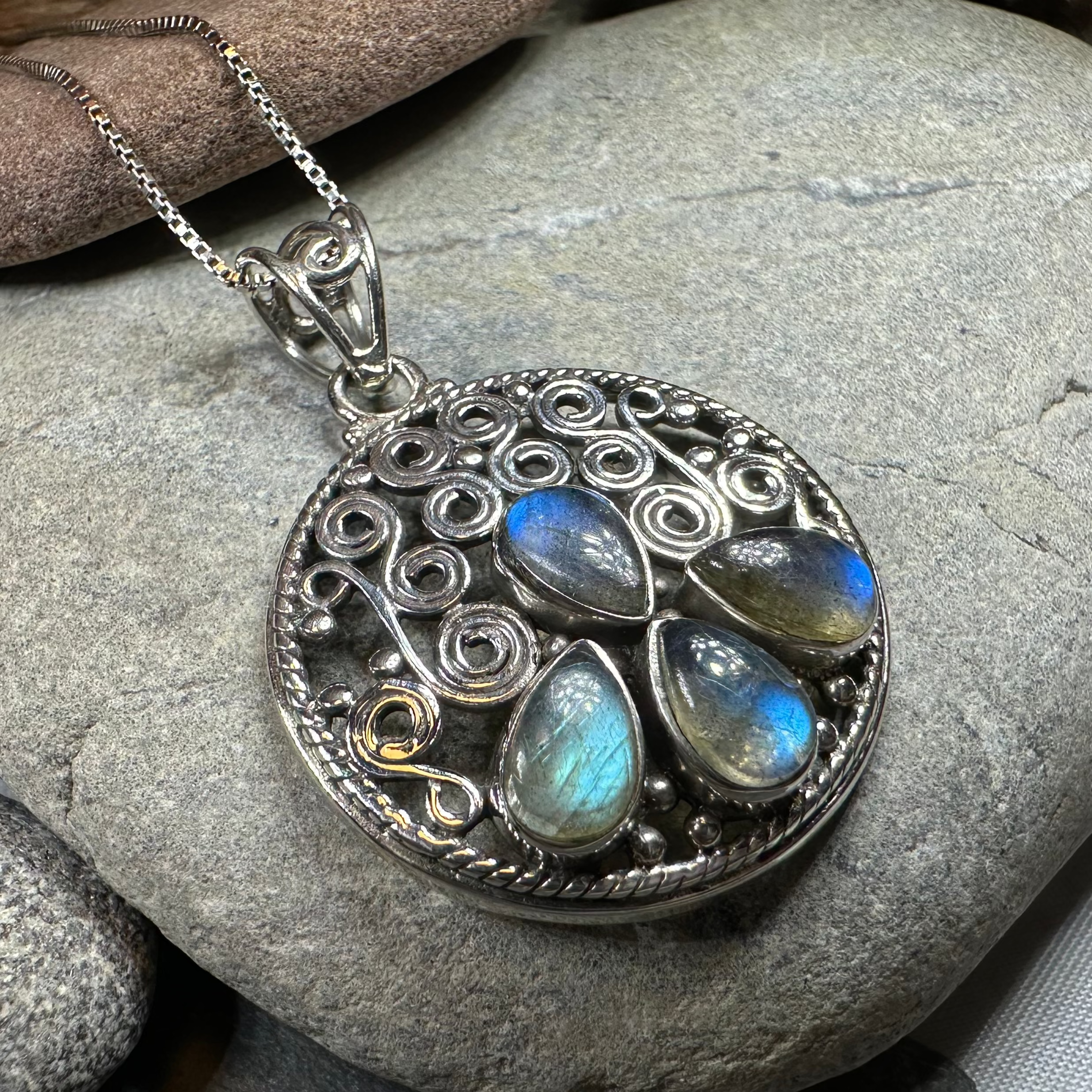 Celtic Aura Labradorite Necklace