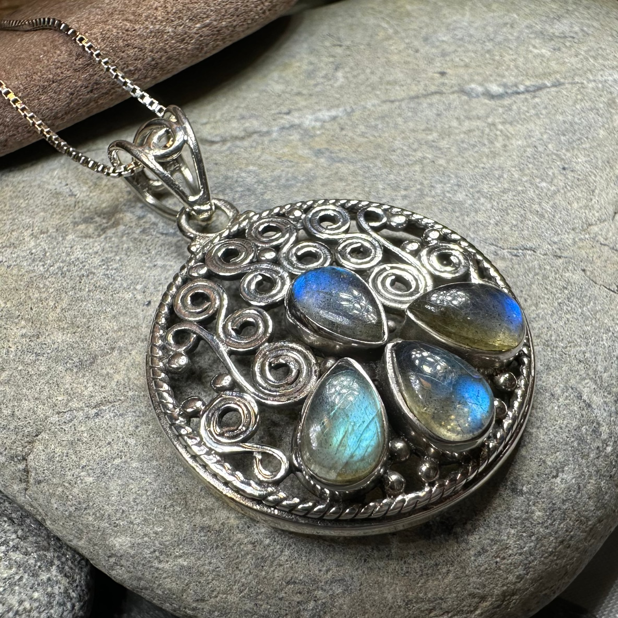 Celtic Aura Labradorite Necklace