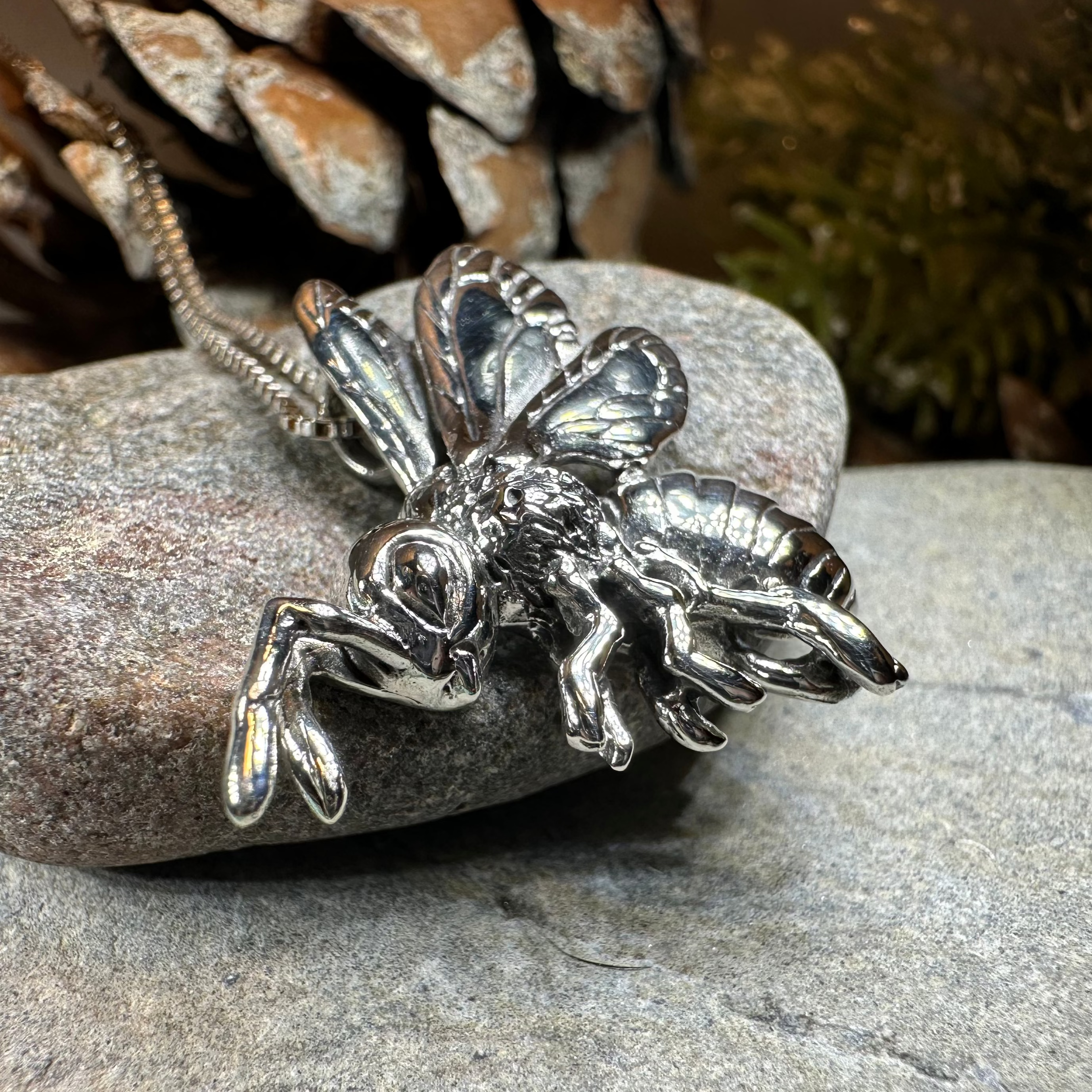 Cordelia Bee Necklace