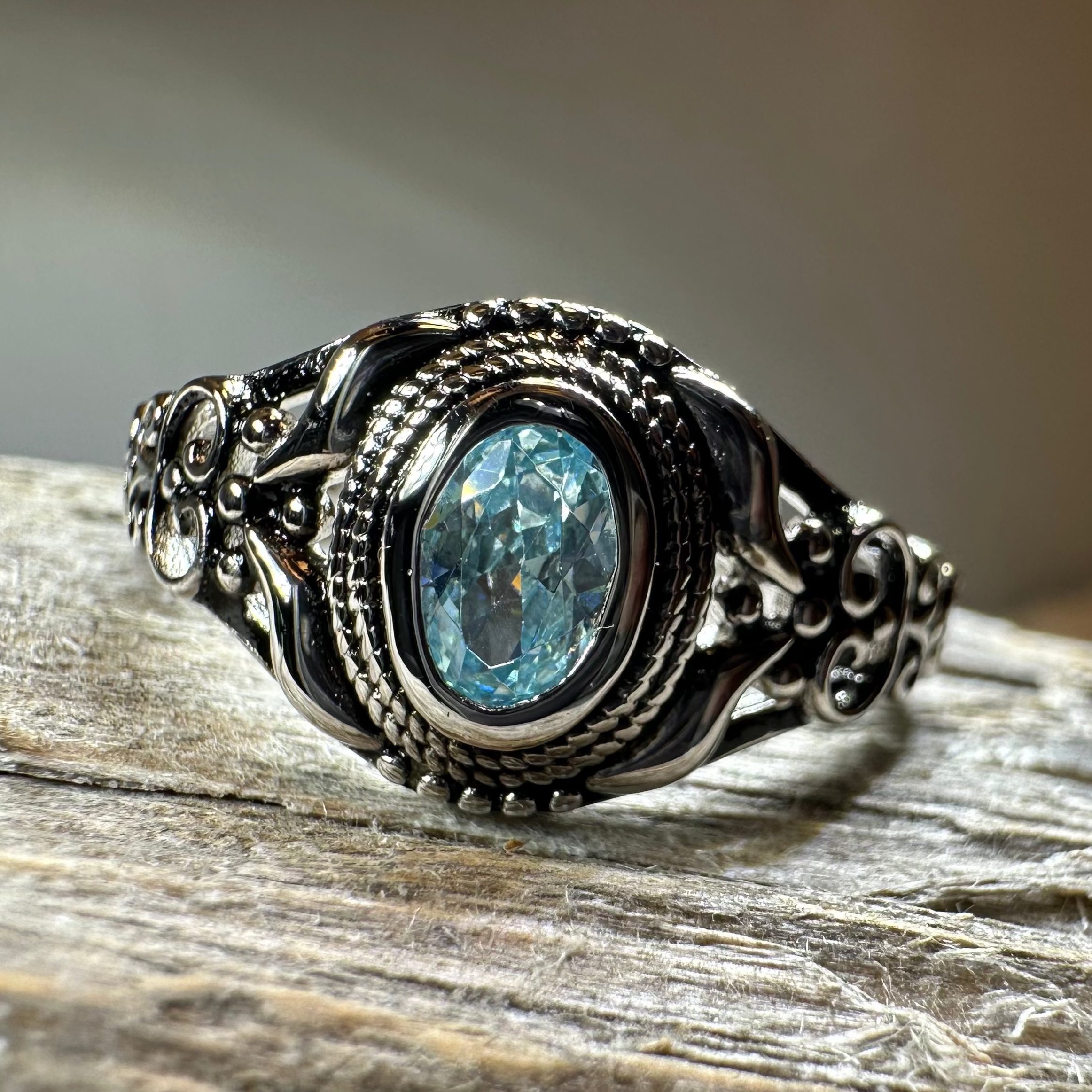 Romantic Celtic Knot Ring in Sterling Silver