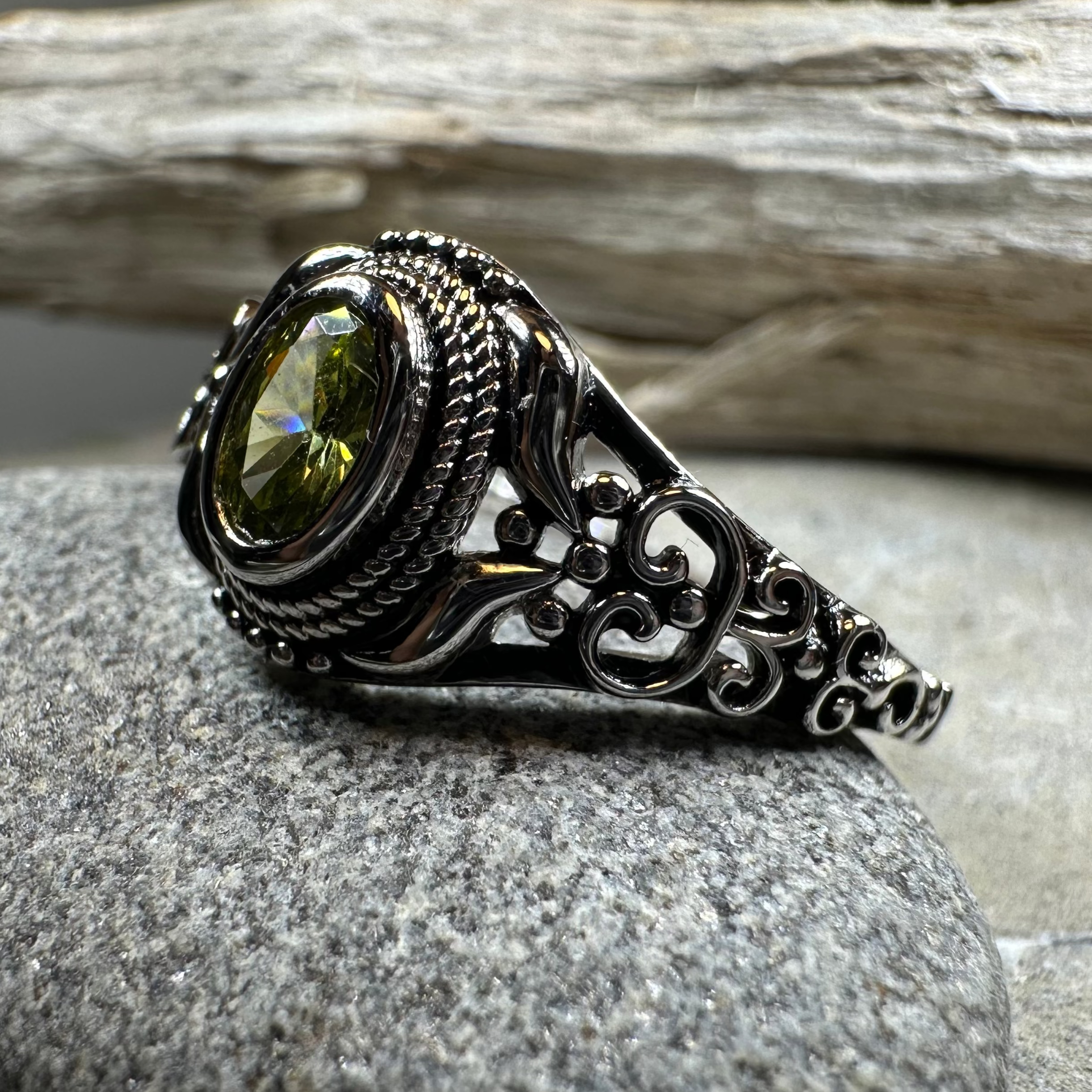 Romantic Celtic Knot Ring in Sterling Silver