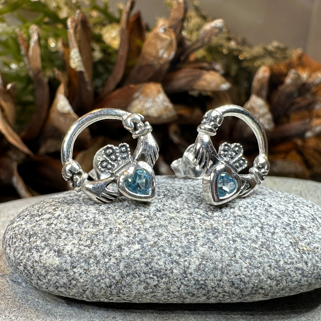 Cheerful Irish Claddagh Earrings
