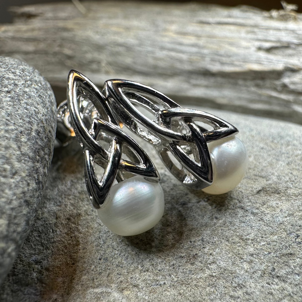 Trinity Knot Pearl Post Earring