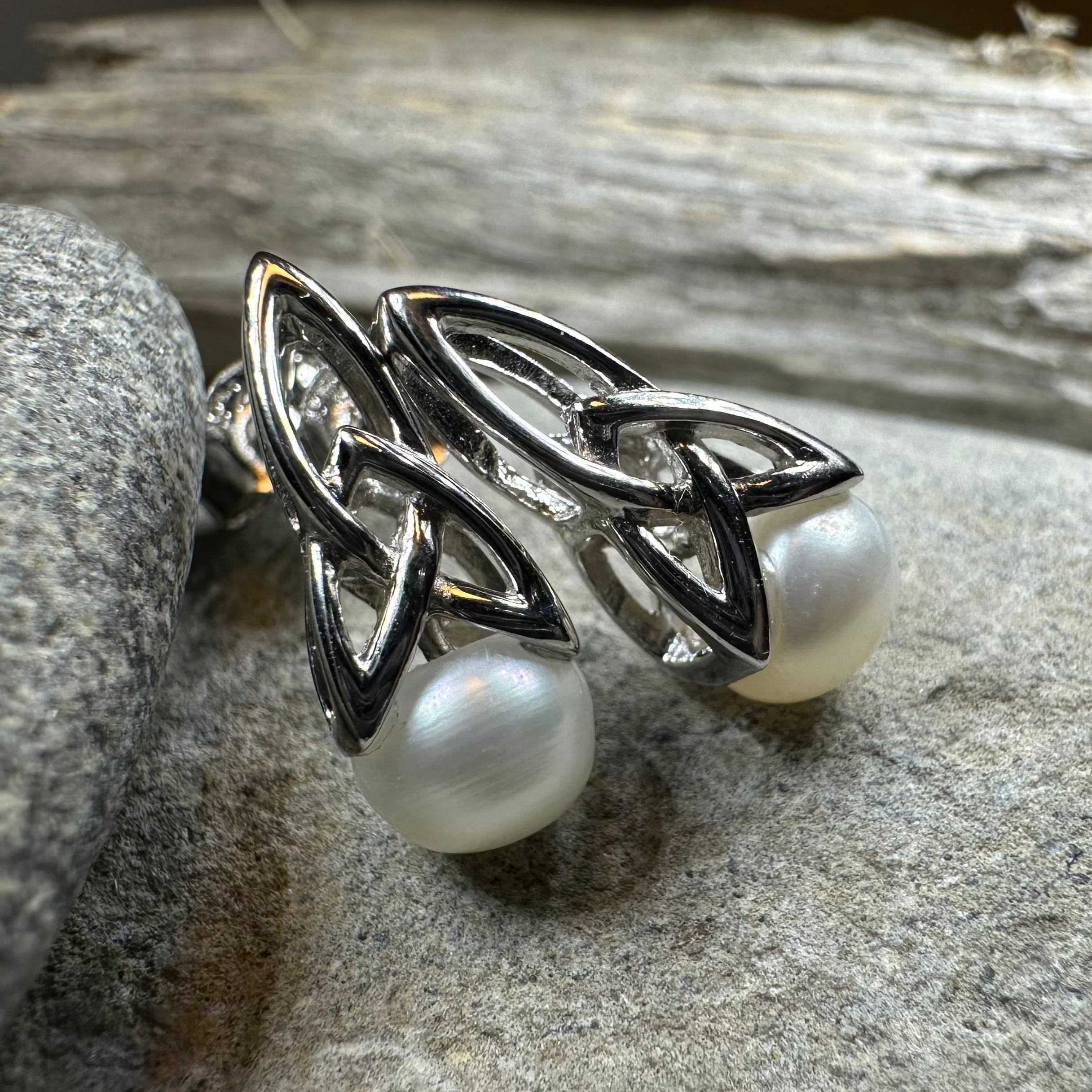 Trinity Knot Pearl Post Earring