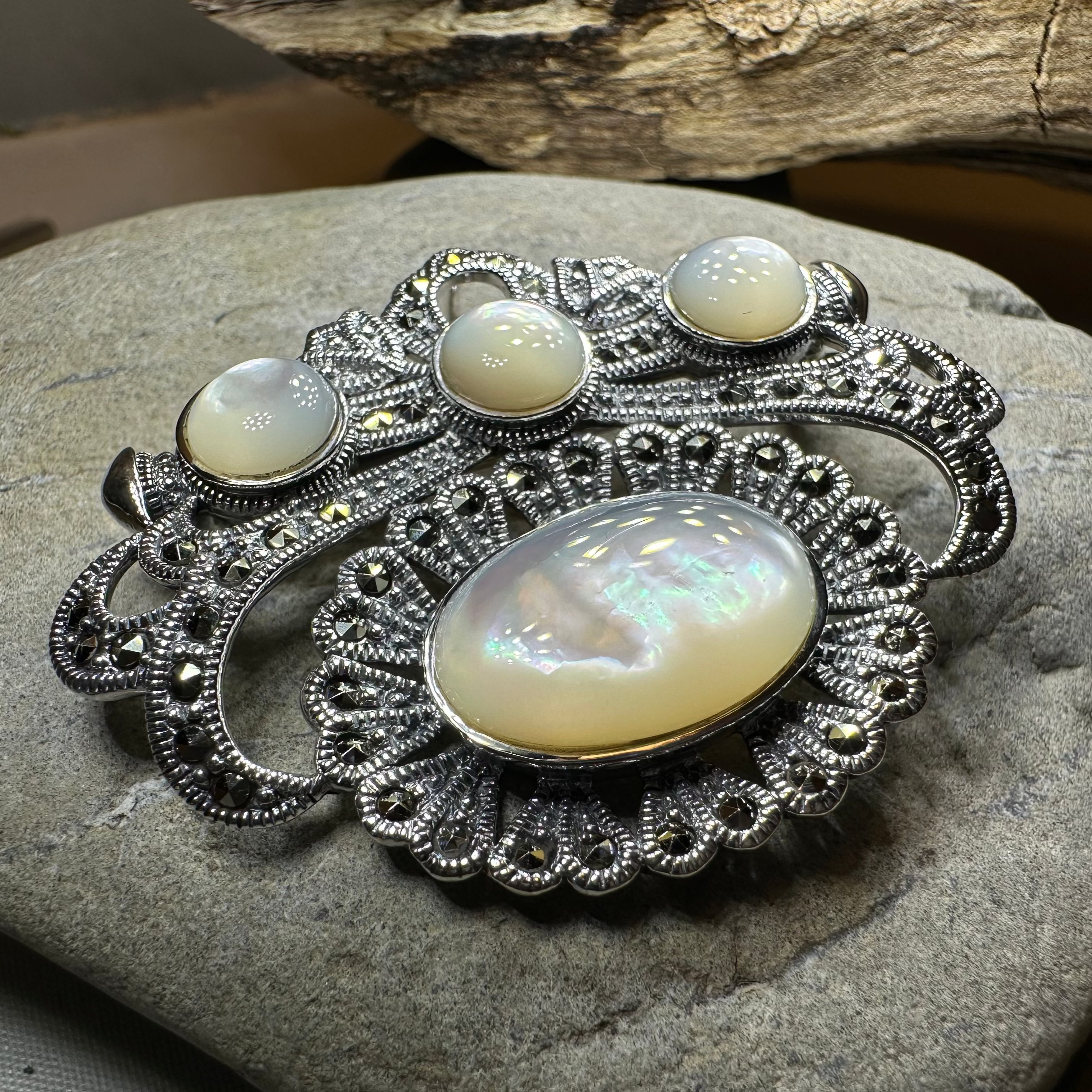 Analia Celtic Knot Brooch