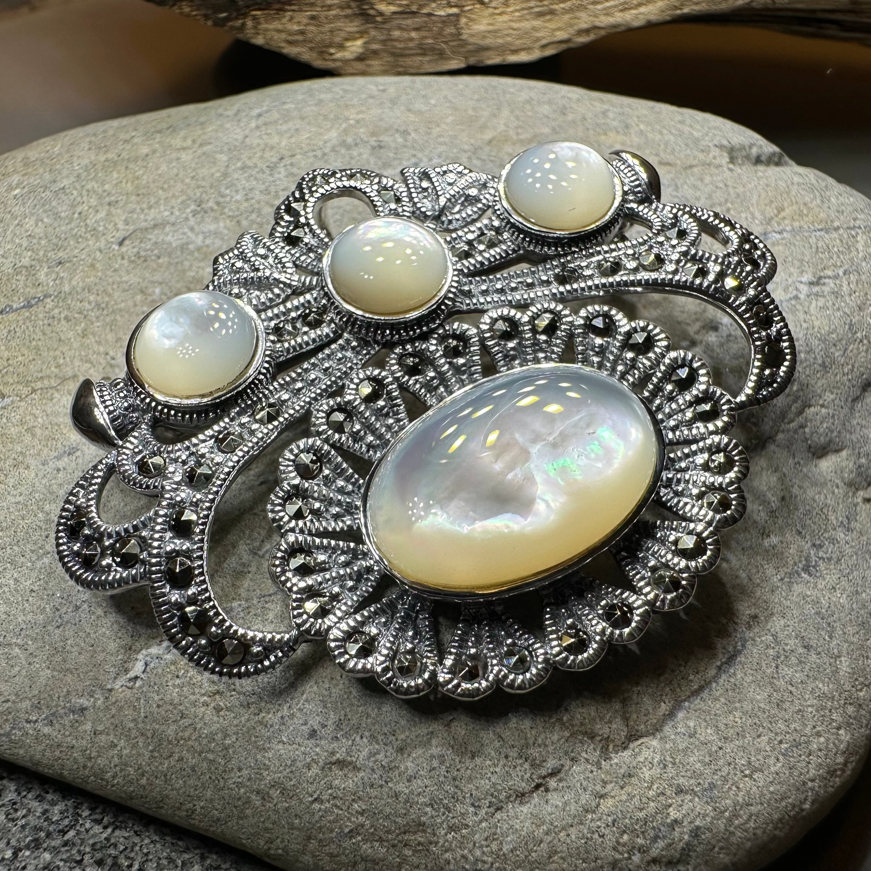 Analia Celtic Knot Brooch