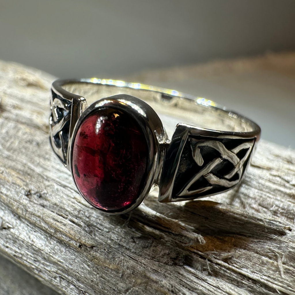 Syra Celtic Knot Ring in Sterling Silver