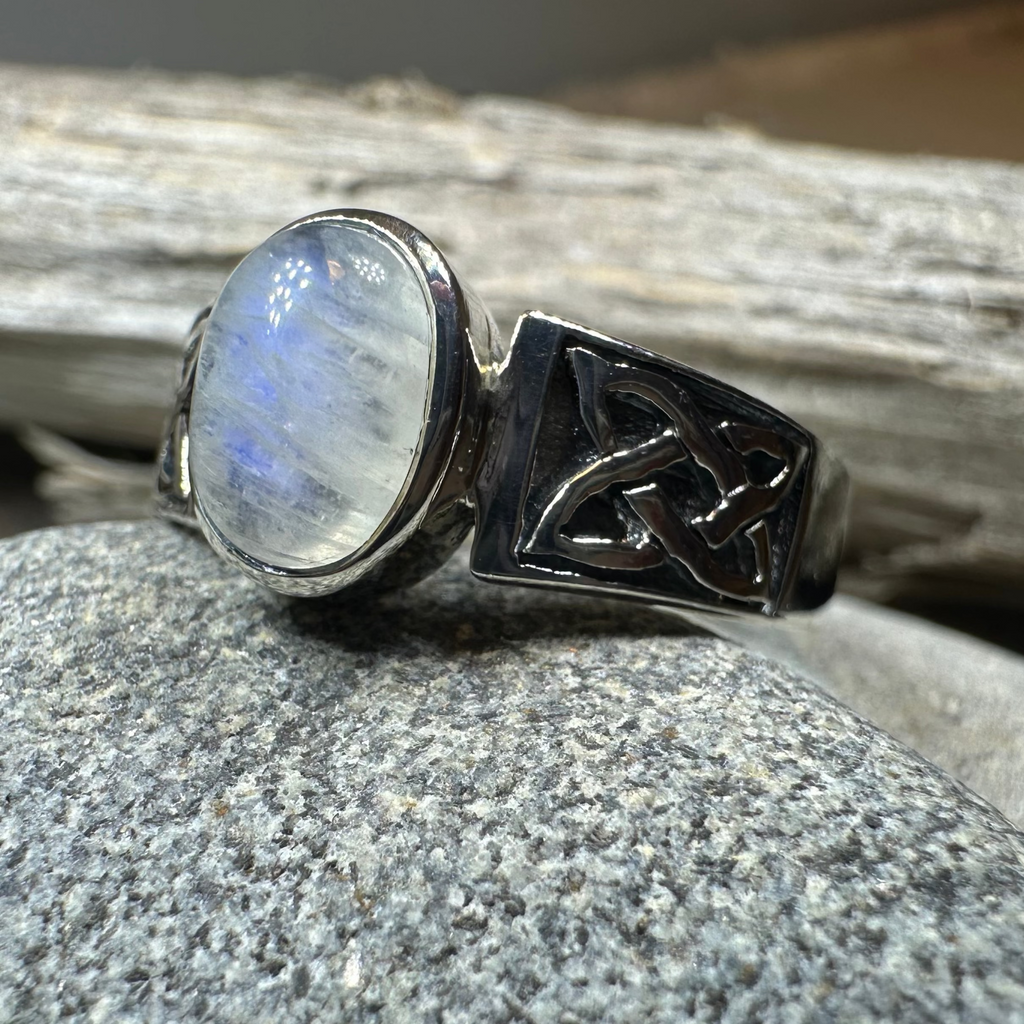 Syra Celtic Knot Ring in Sterling Silver