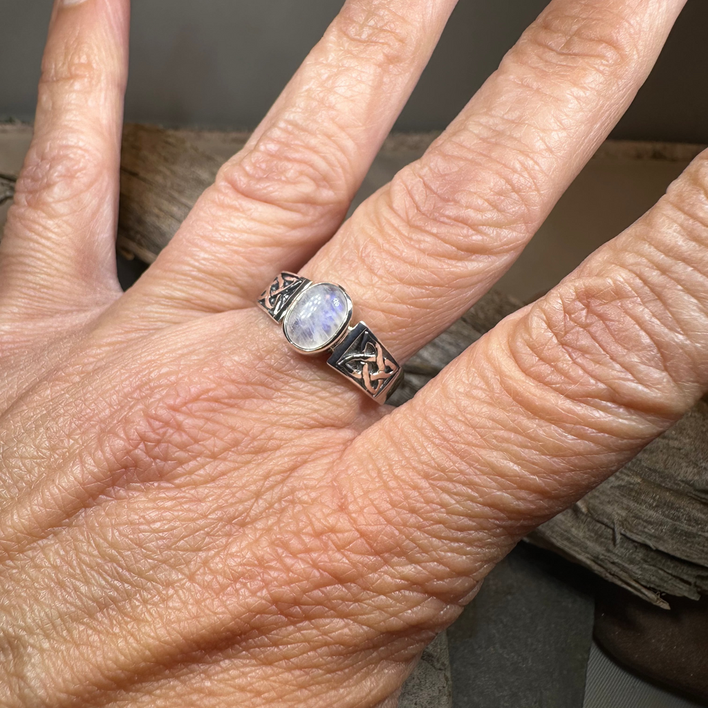 Syra Celtic Knot Ring in Sterling Silver