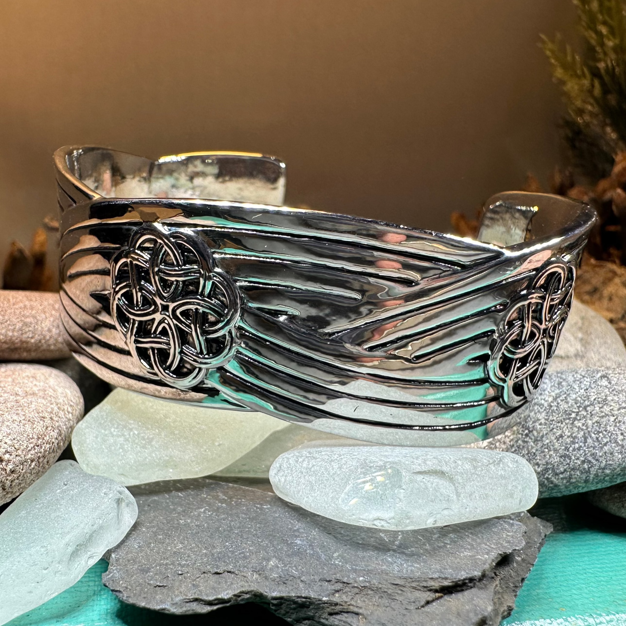 Giorsal Celtic Knot Bracelet