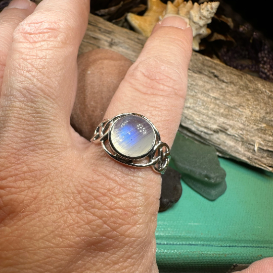 Rhianna Celtic Knot Moonstone Ring