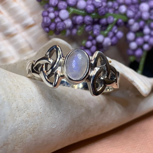 Damask Trinity Knot Moonstone Ring