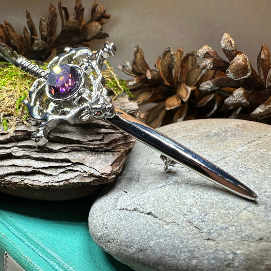 Crystal Stag Kilt Pin