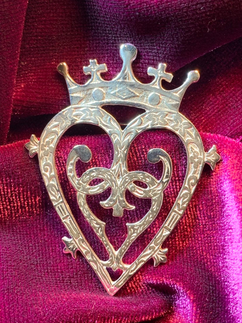True Love Luckenbooth Brooch