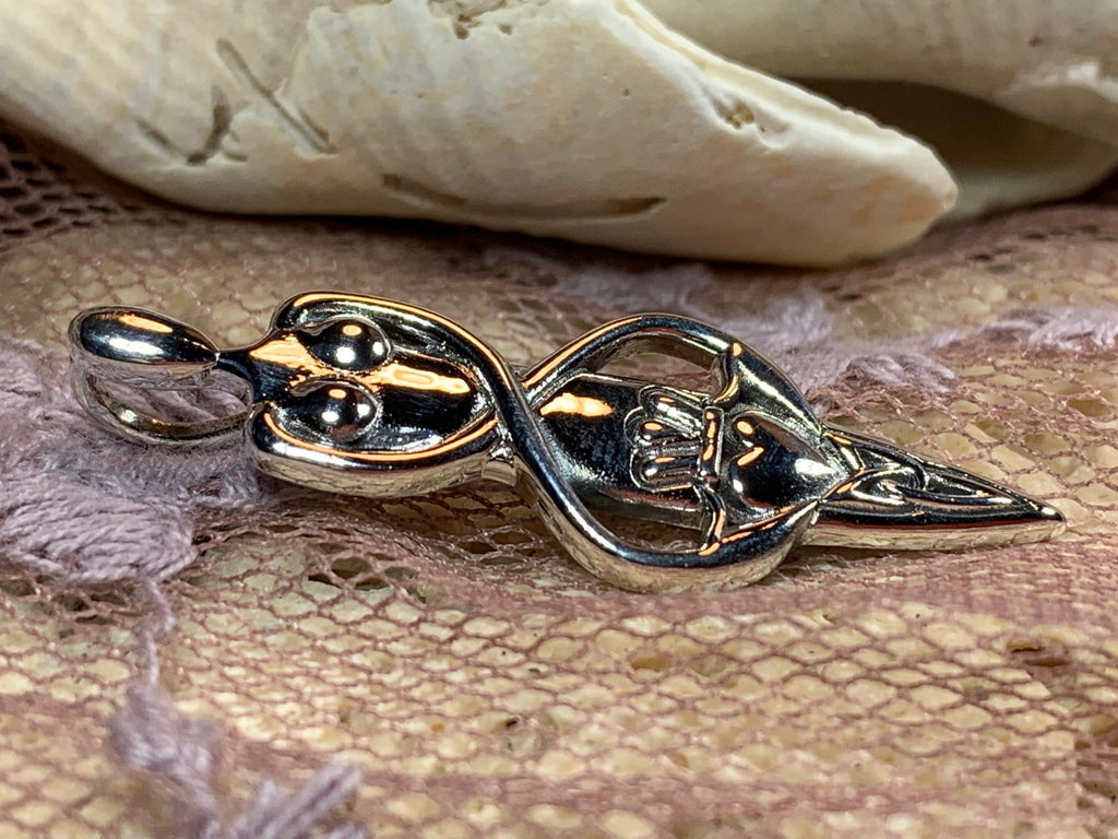 Danu Claddagh Necklace