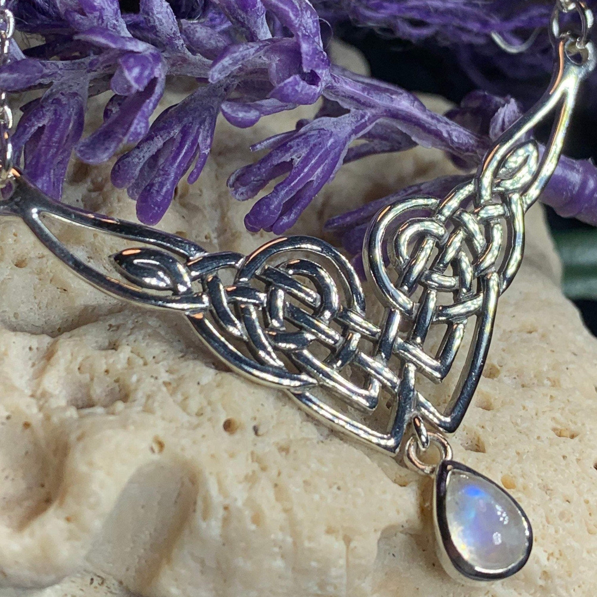 Sara Celtic Knot Necklace