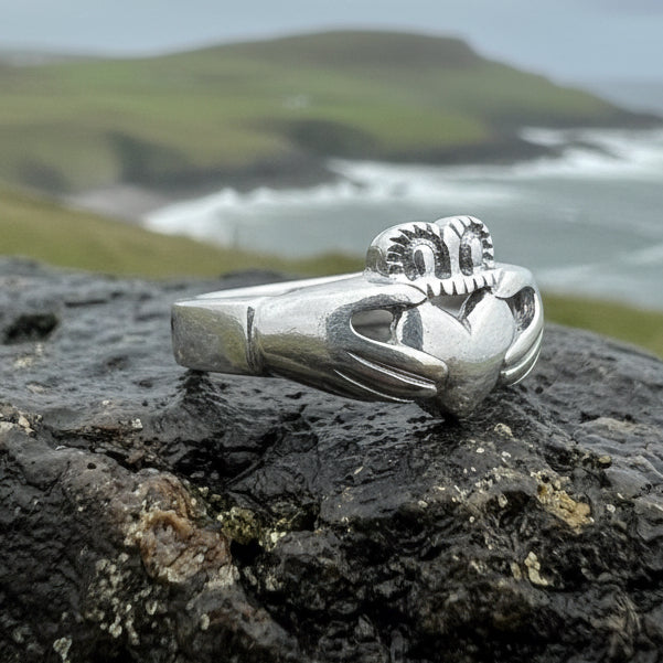 Castlerea Irish Claddagh Ring in Sterling Silver