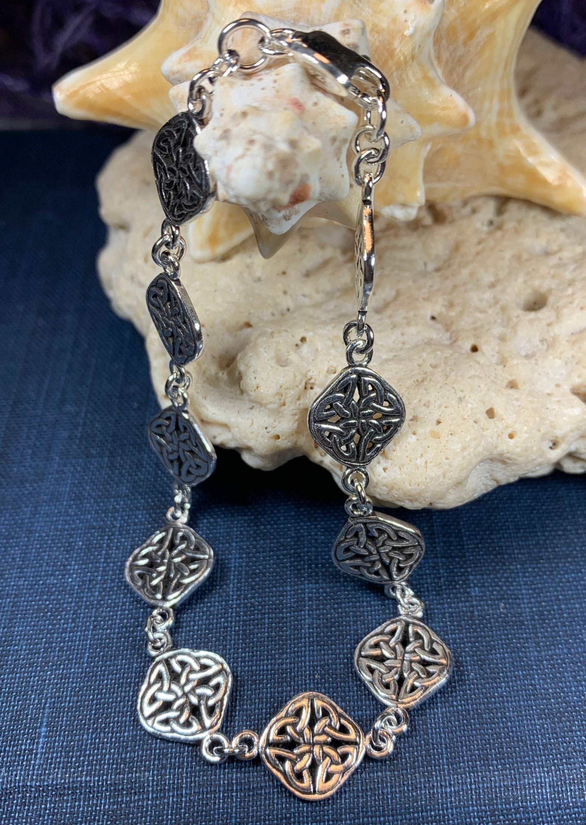 Mae Celtic Knot Bracelet