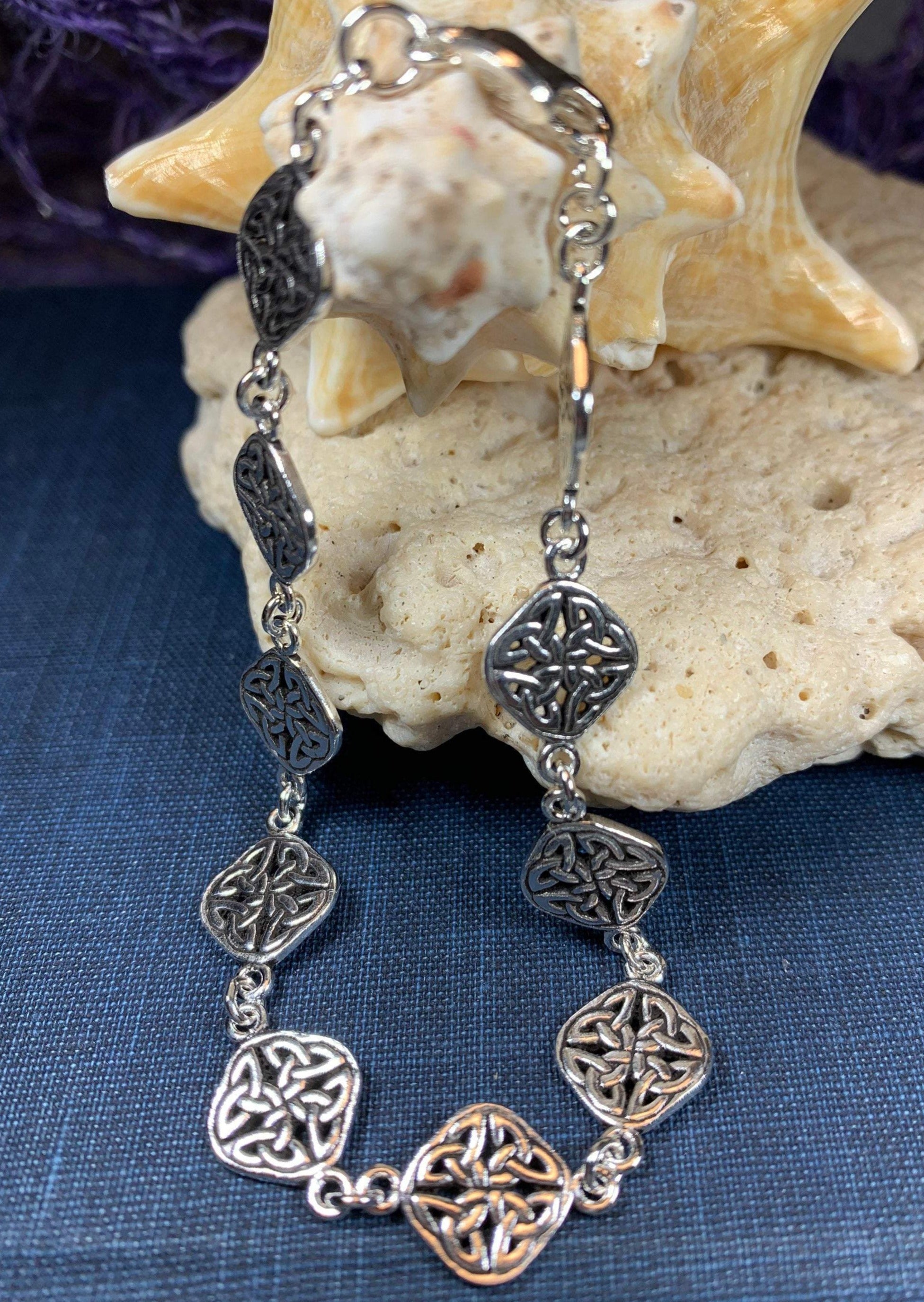 Mae Celtic Knot Bracelet