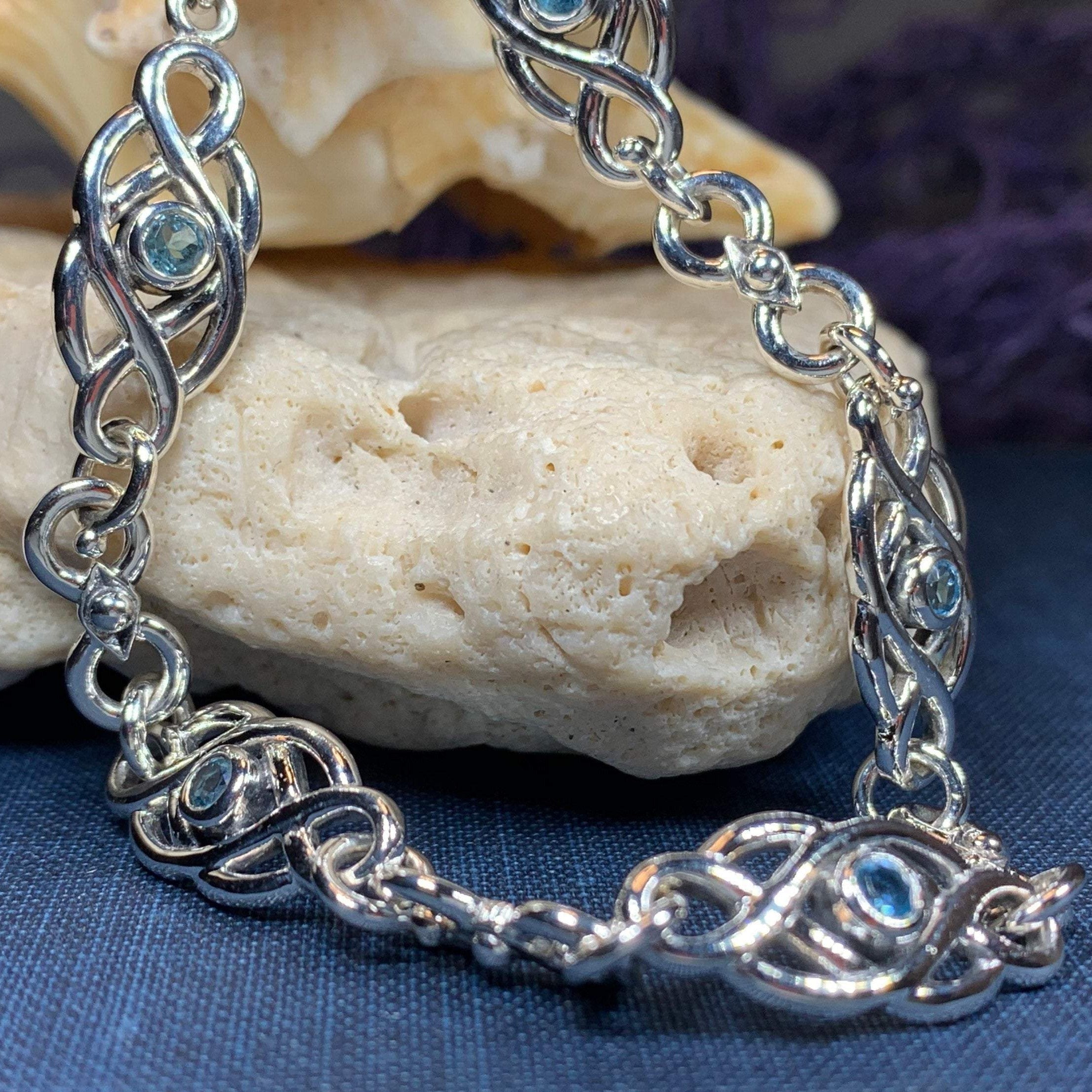 Kennocha Love Knot Bracelet
