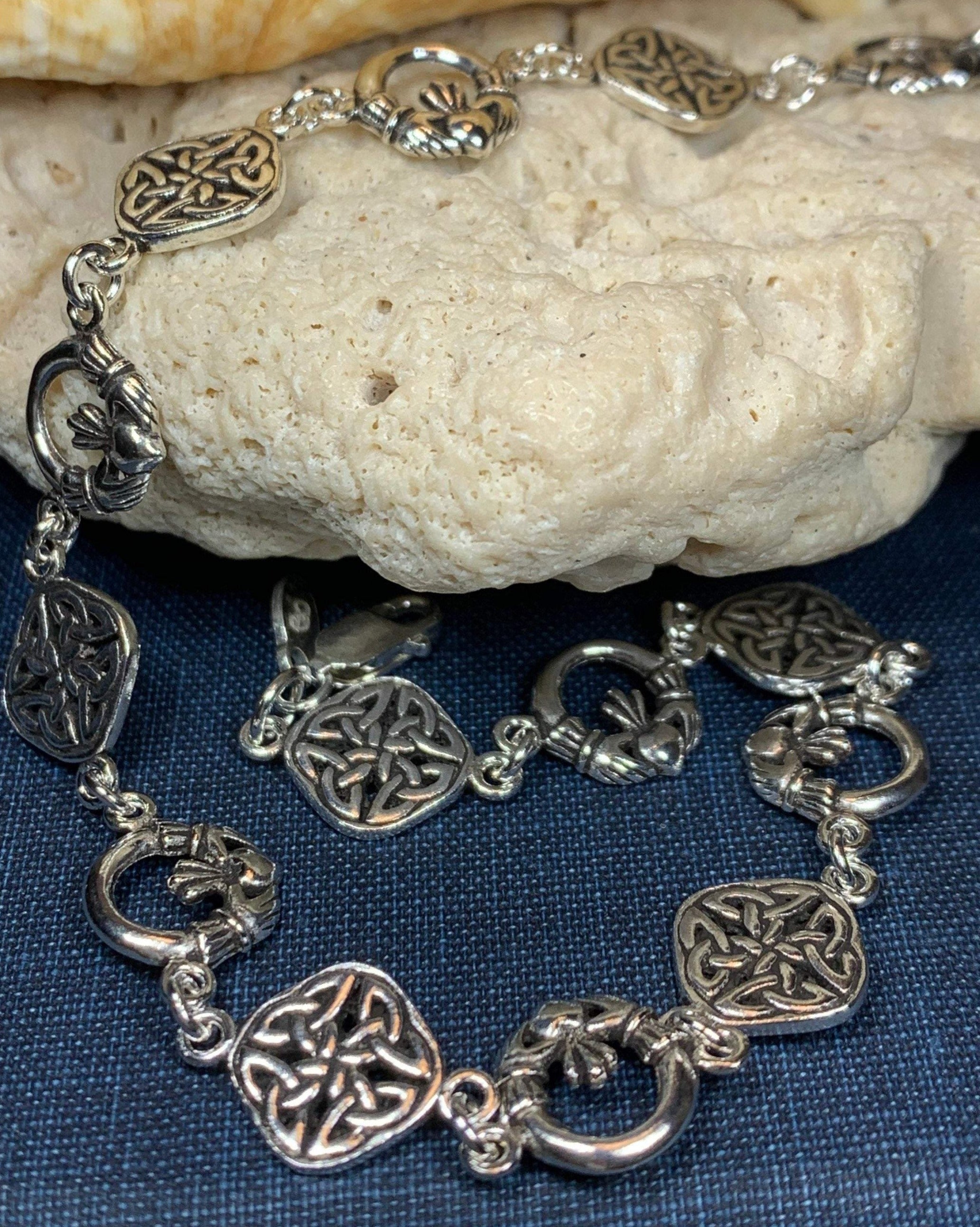 Kira Claddagh Celtic Knot Bracelet