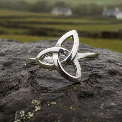 Echo Celtic Trinity Knot Ring in Sterling Silver