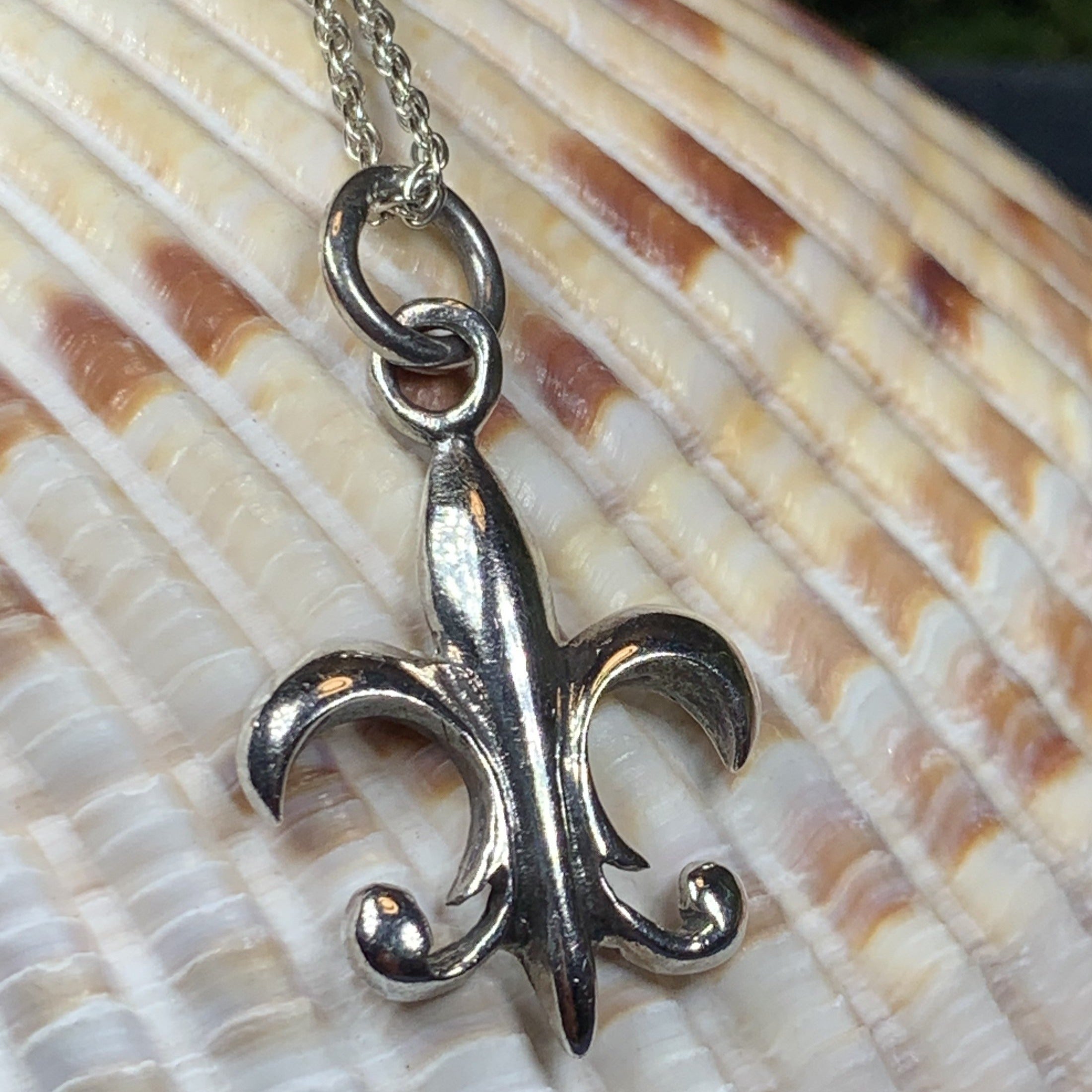 Fluer De Lis Necklace