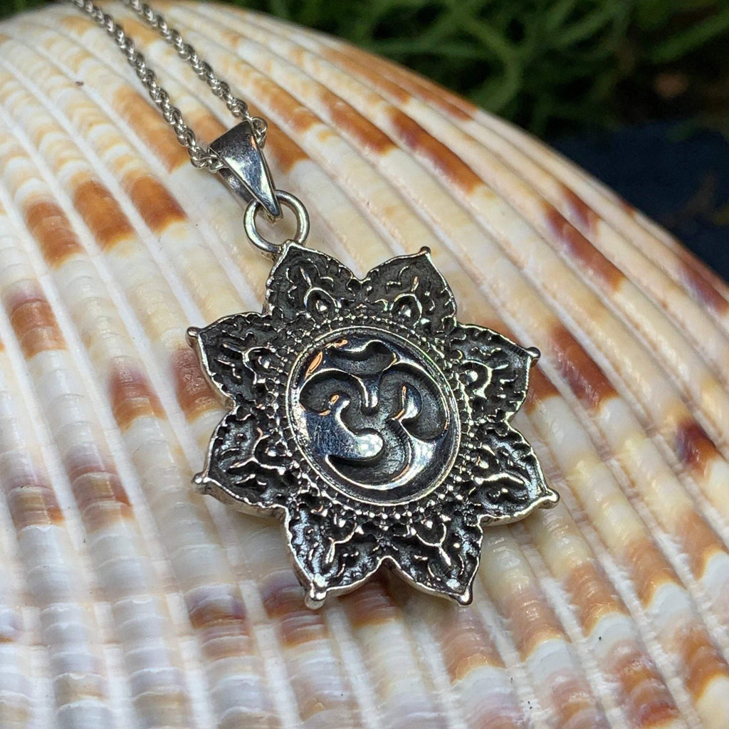 Lostus Blossom Om Necklace
