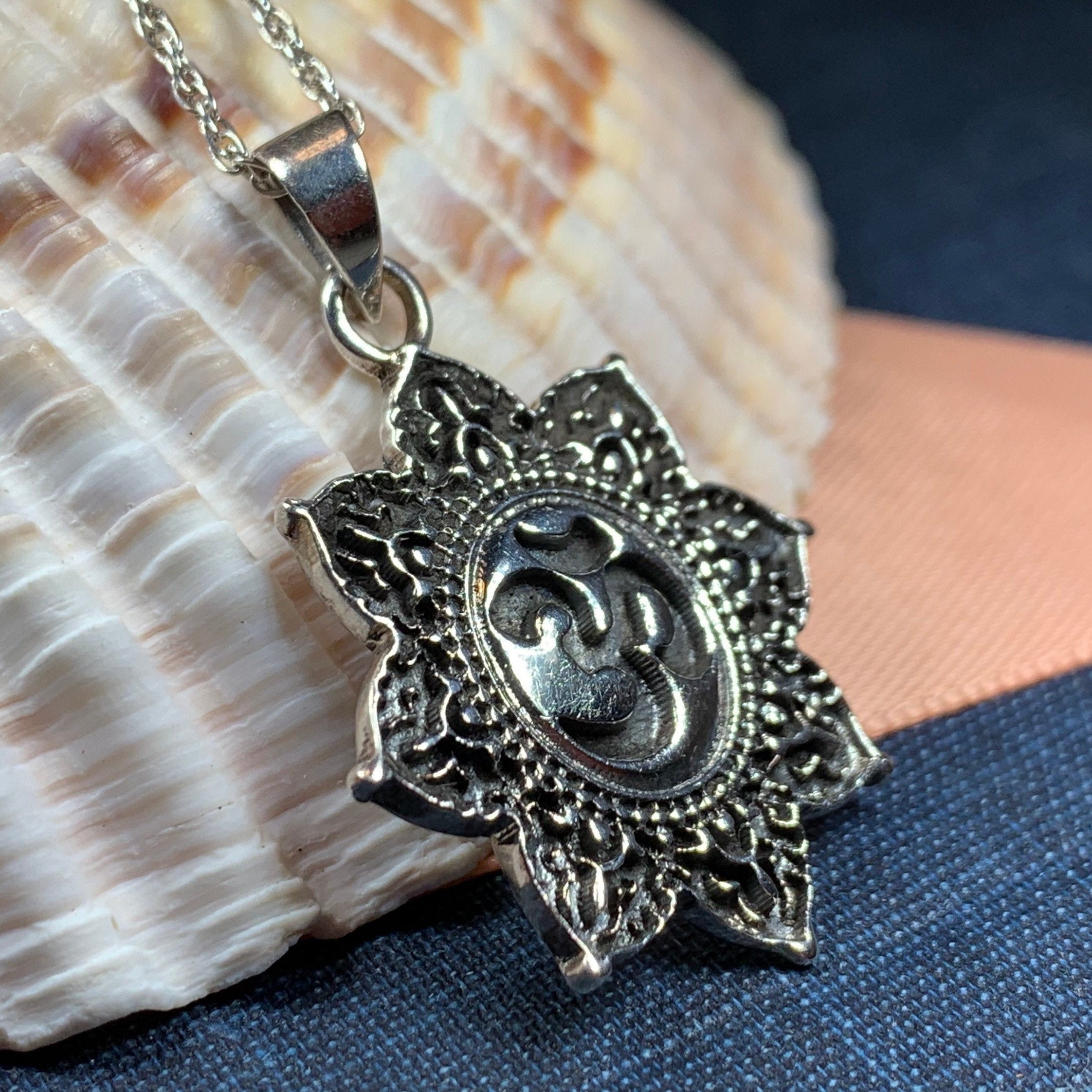 Lostus Blossom Om Necklace