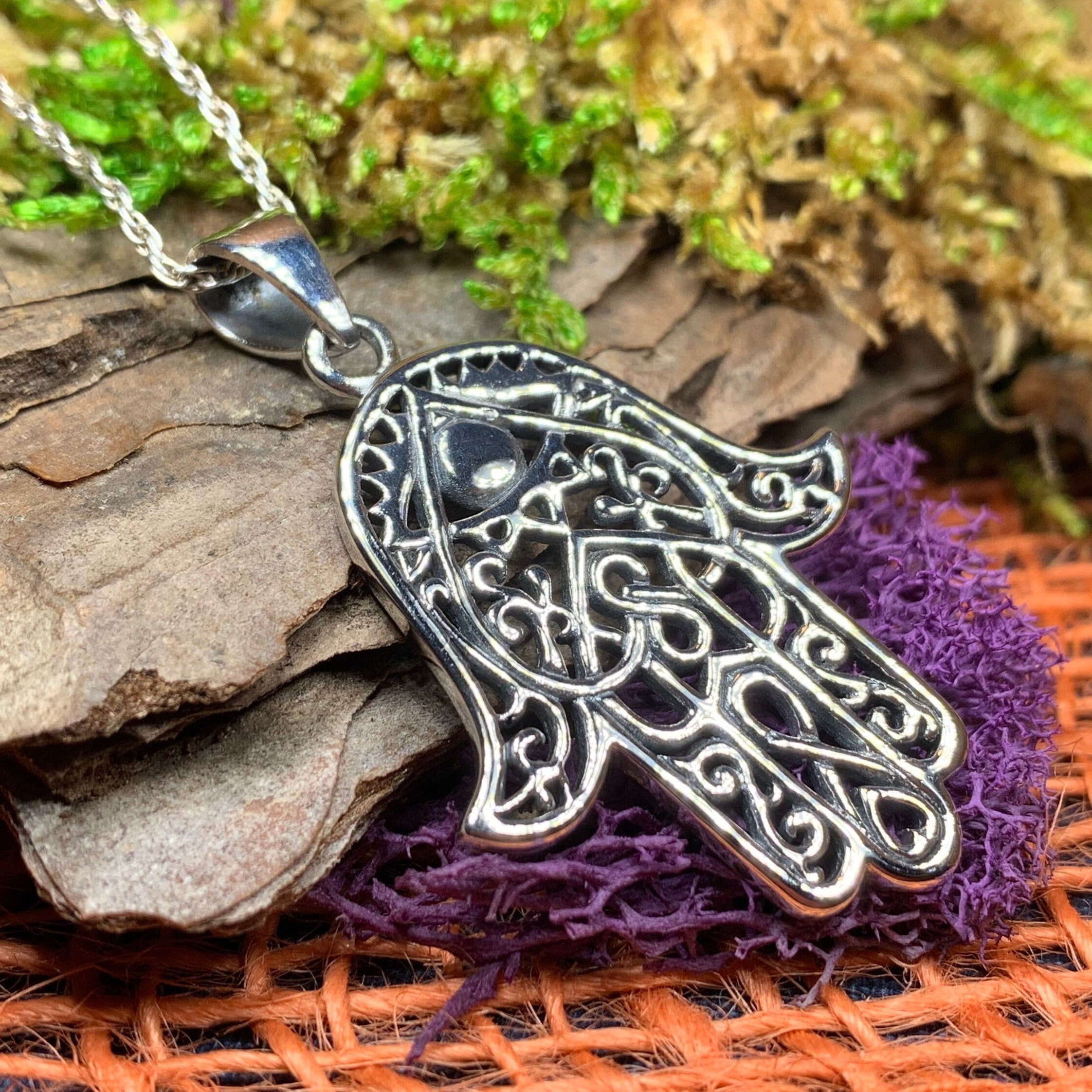 Amory Hamsa Hand Necklace in Sterling Silver