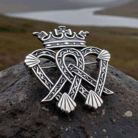 Siofa Scottish Luckenbooth Brooch - Handmade in Scotland