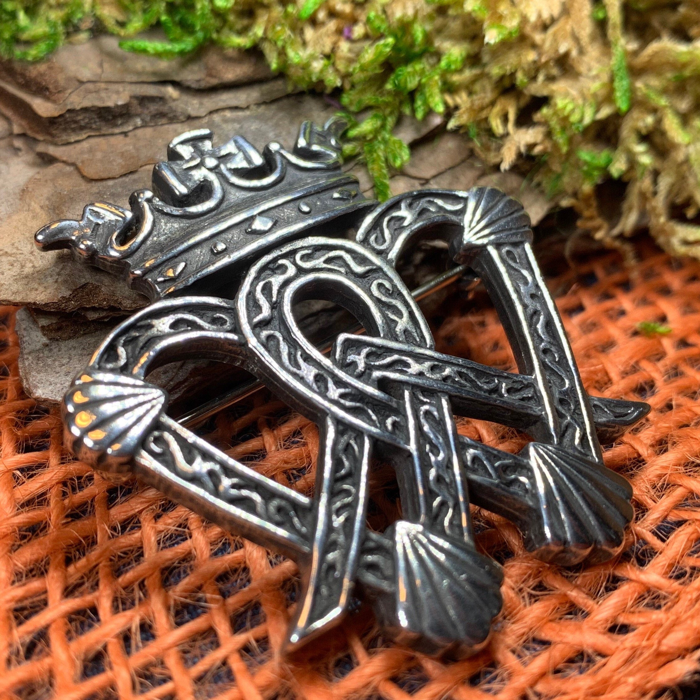 Siofa Scottish Luckenbooth Brooch - Handmade in Scotland