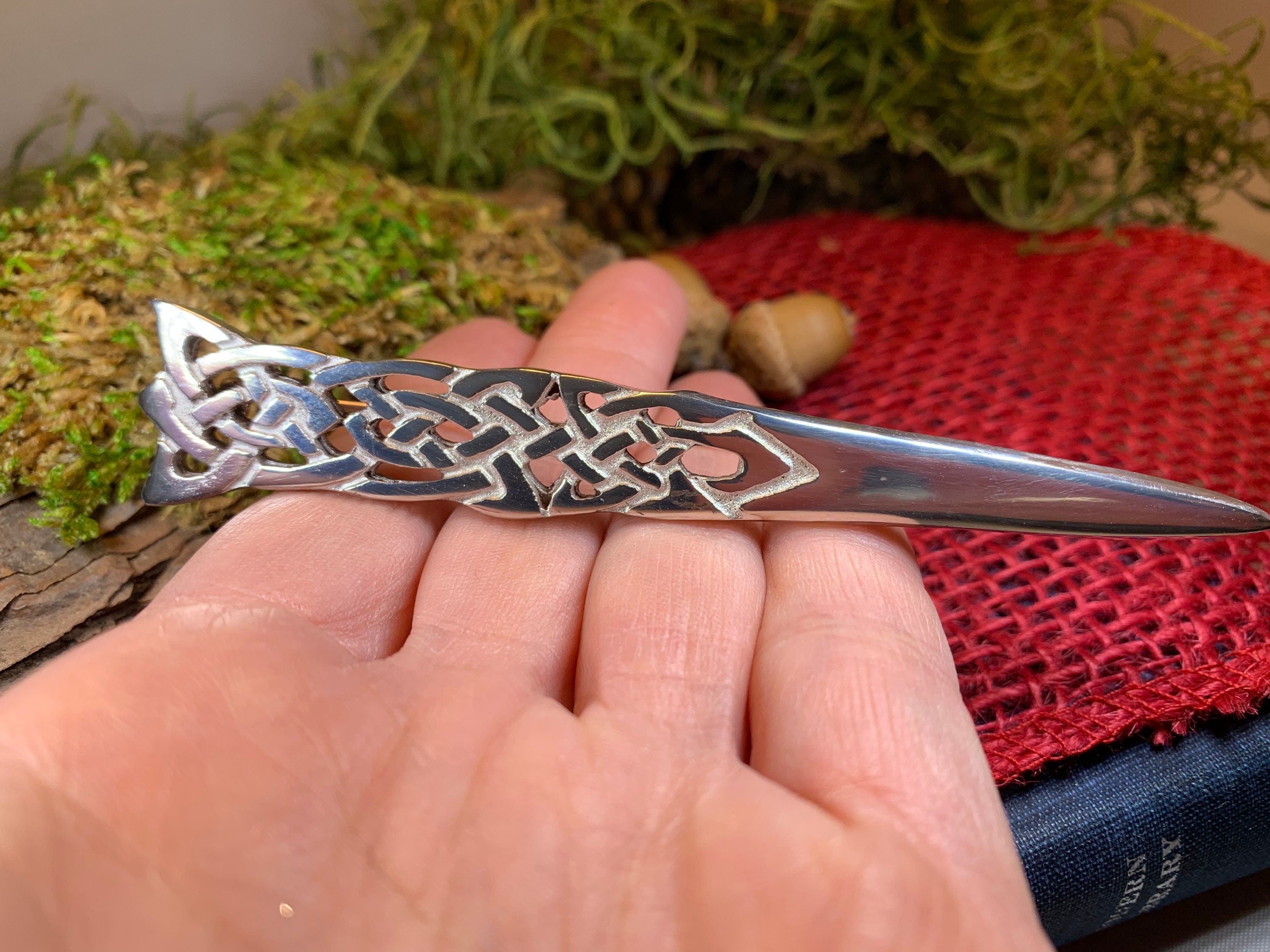 Rori Celtic Kilt Pin - Handmade in Scotland