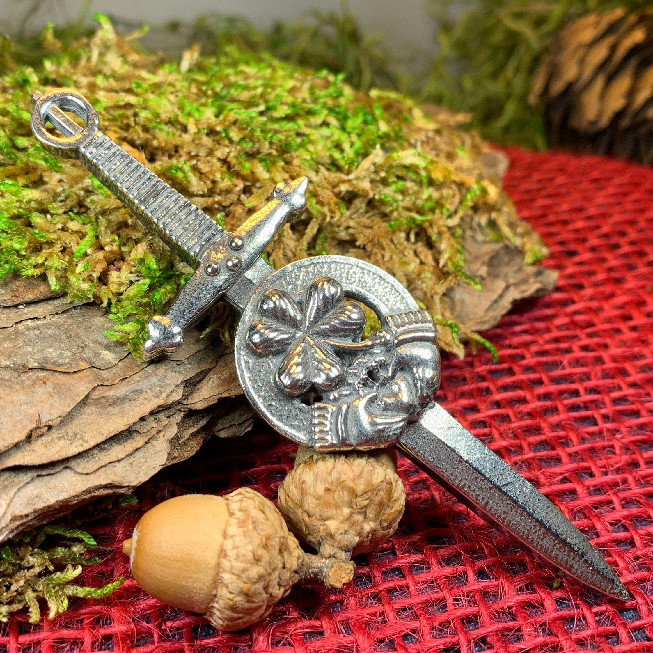 Irish Shamrock & Claddagh Kilt Pin